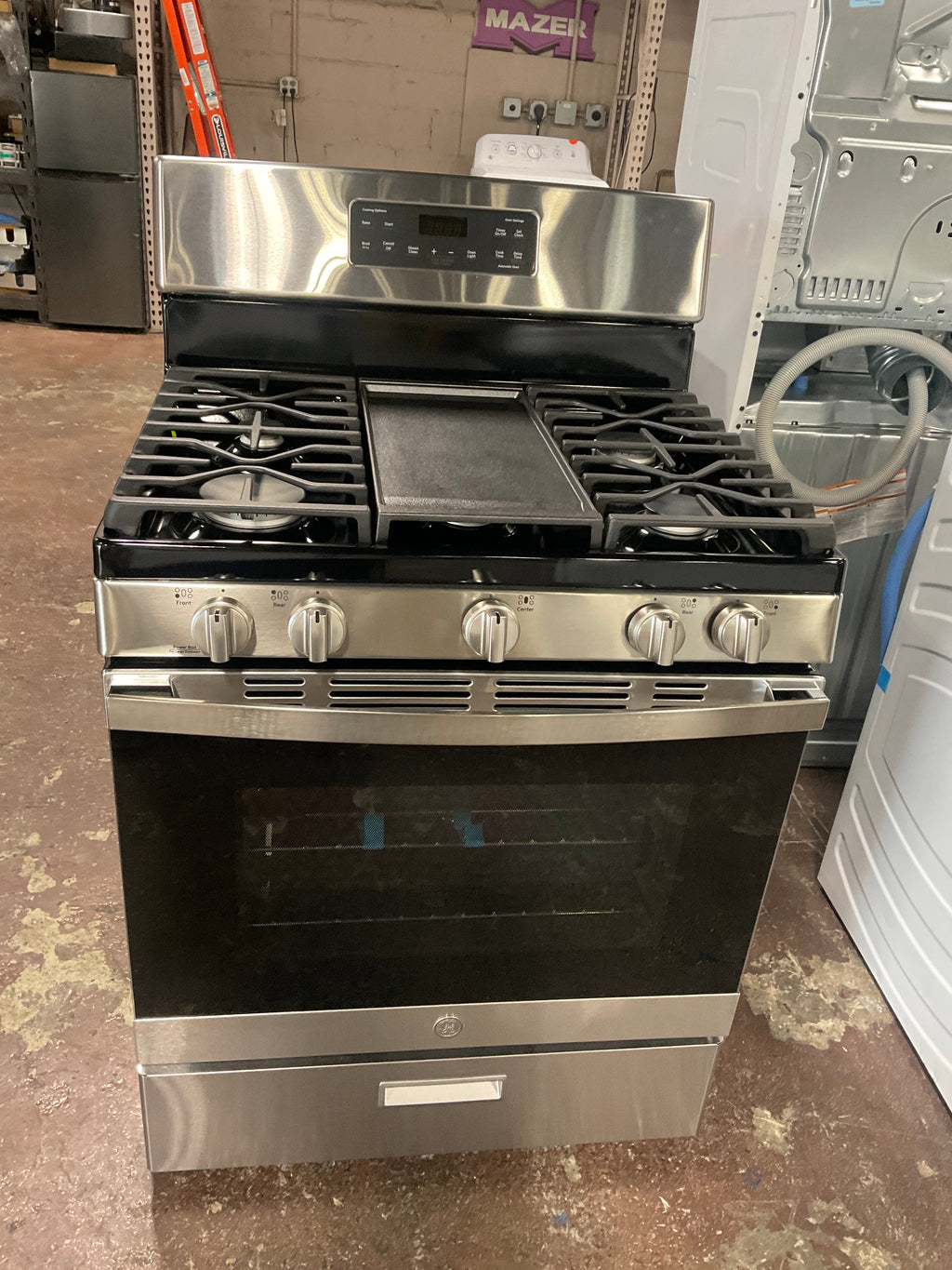 GE® 30" Free-Standing Gas Range