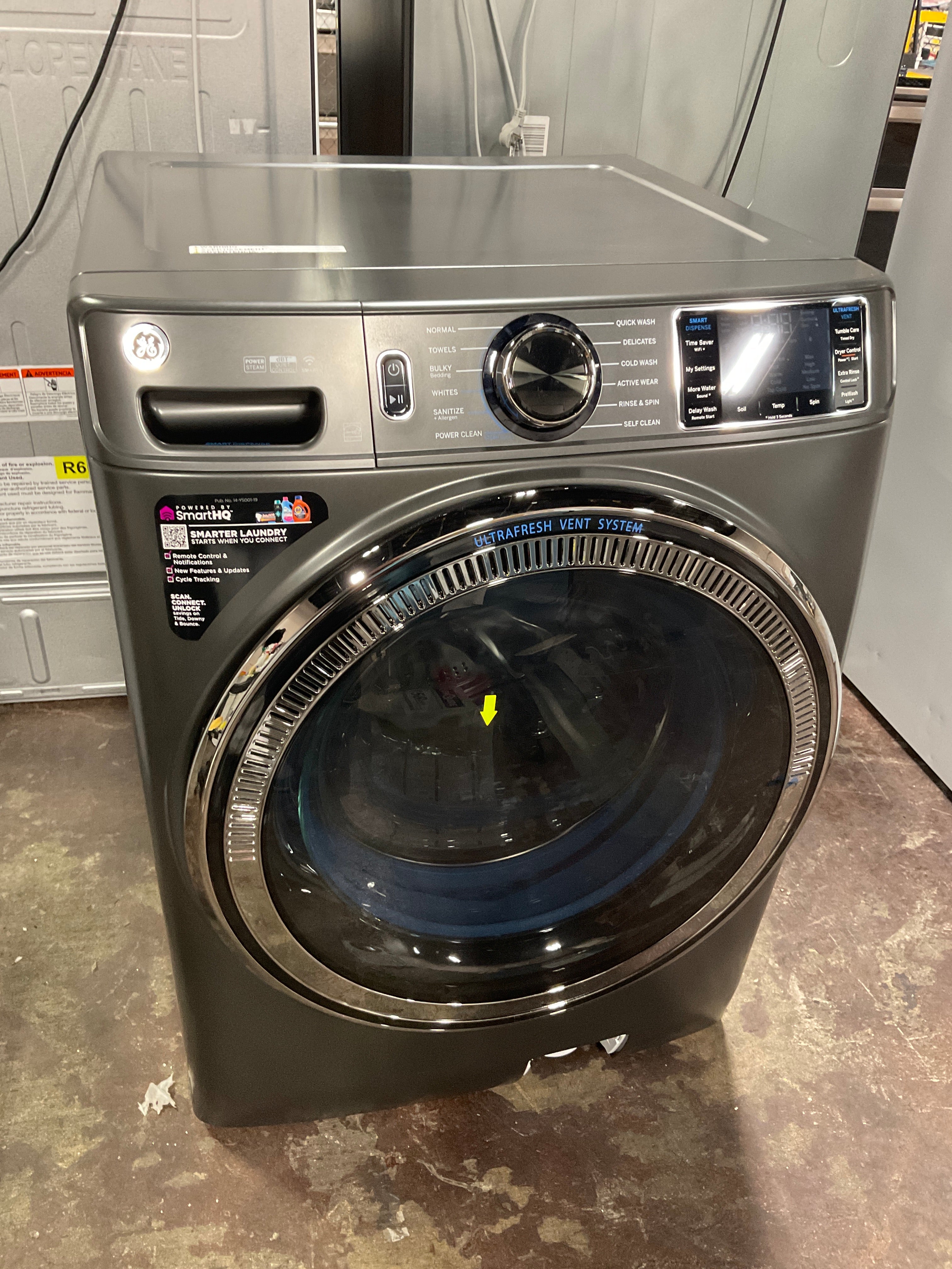 GE® ENERGY STAR® 5.0 cu. ft. Capacity Smart Front Load Steam Washer with SmartDispense™ UltraFresh Vent System with OdorBlock™ and Steam