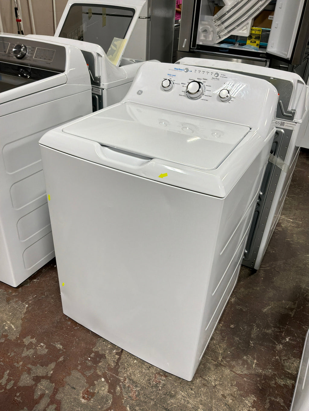GE GE® 4.0 cu. ft. Capacity Washer with Stainless Steel Basket and Water Level Control