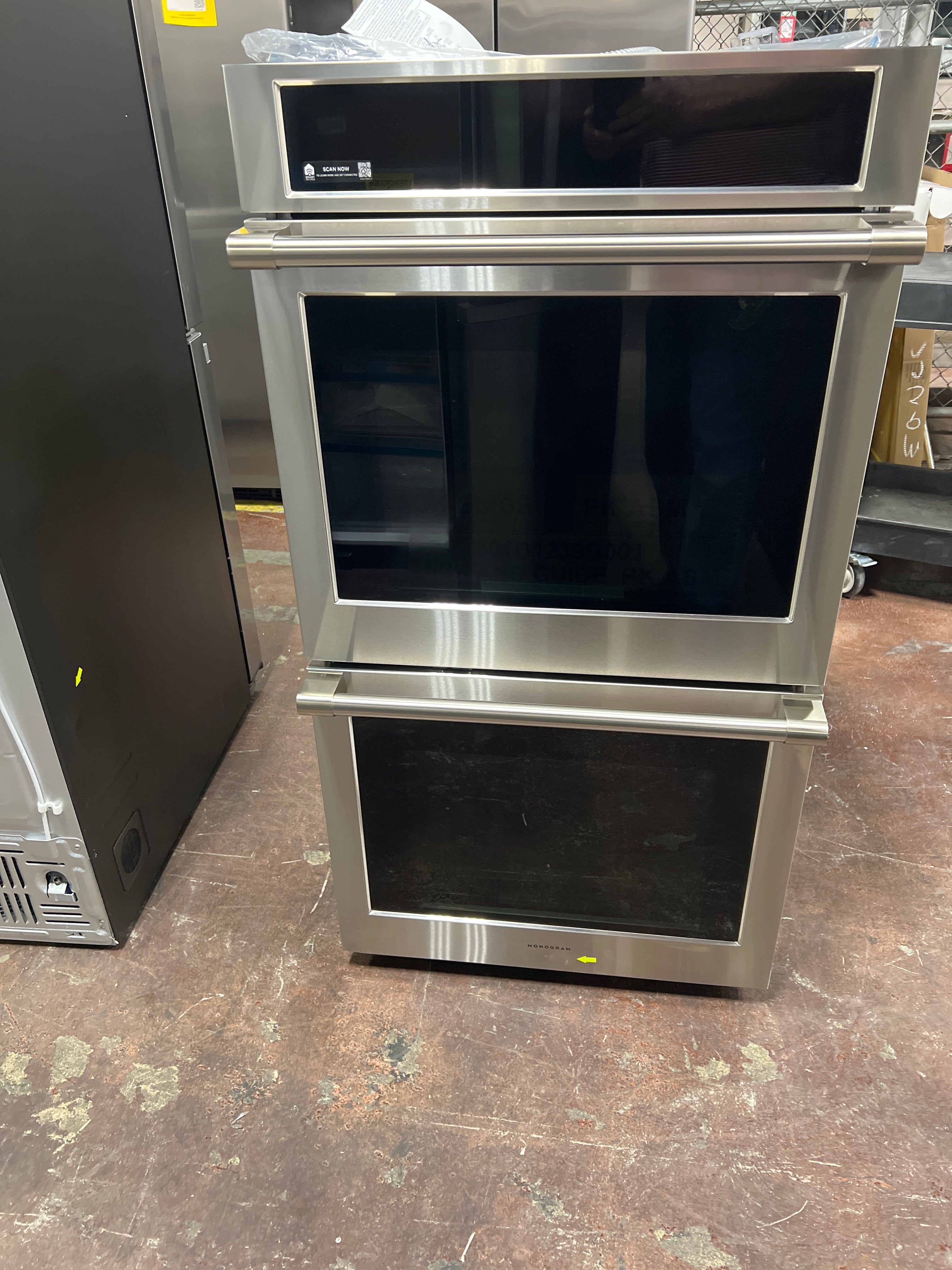 Monogram 27" Smart Electric Convection Double Wall Oven Statement Collection