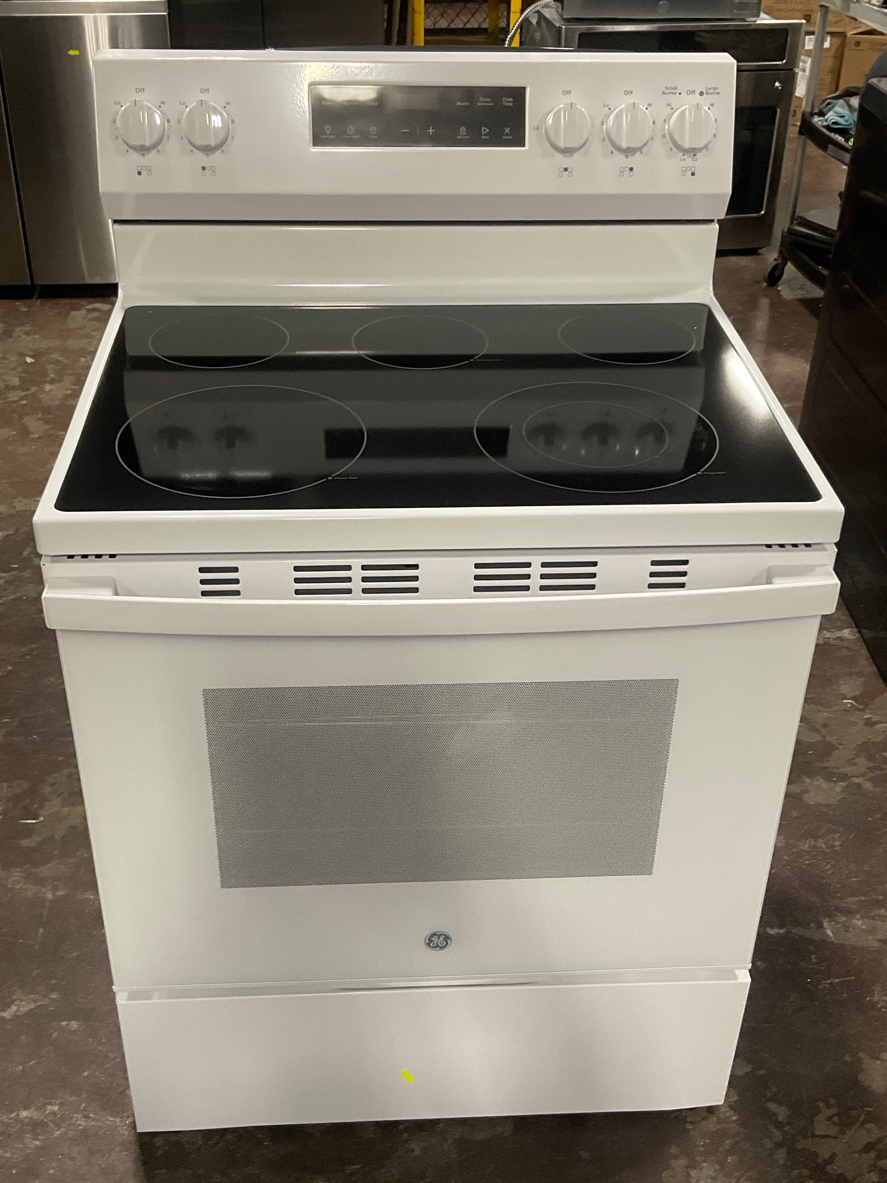 GE® ENERGY STAR® 30" Free-Standing Electric Range with Crisp Mode