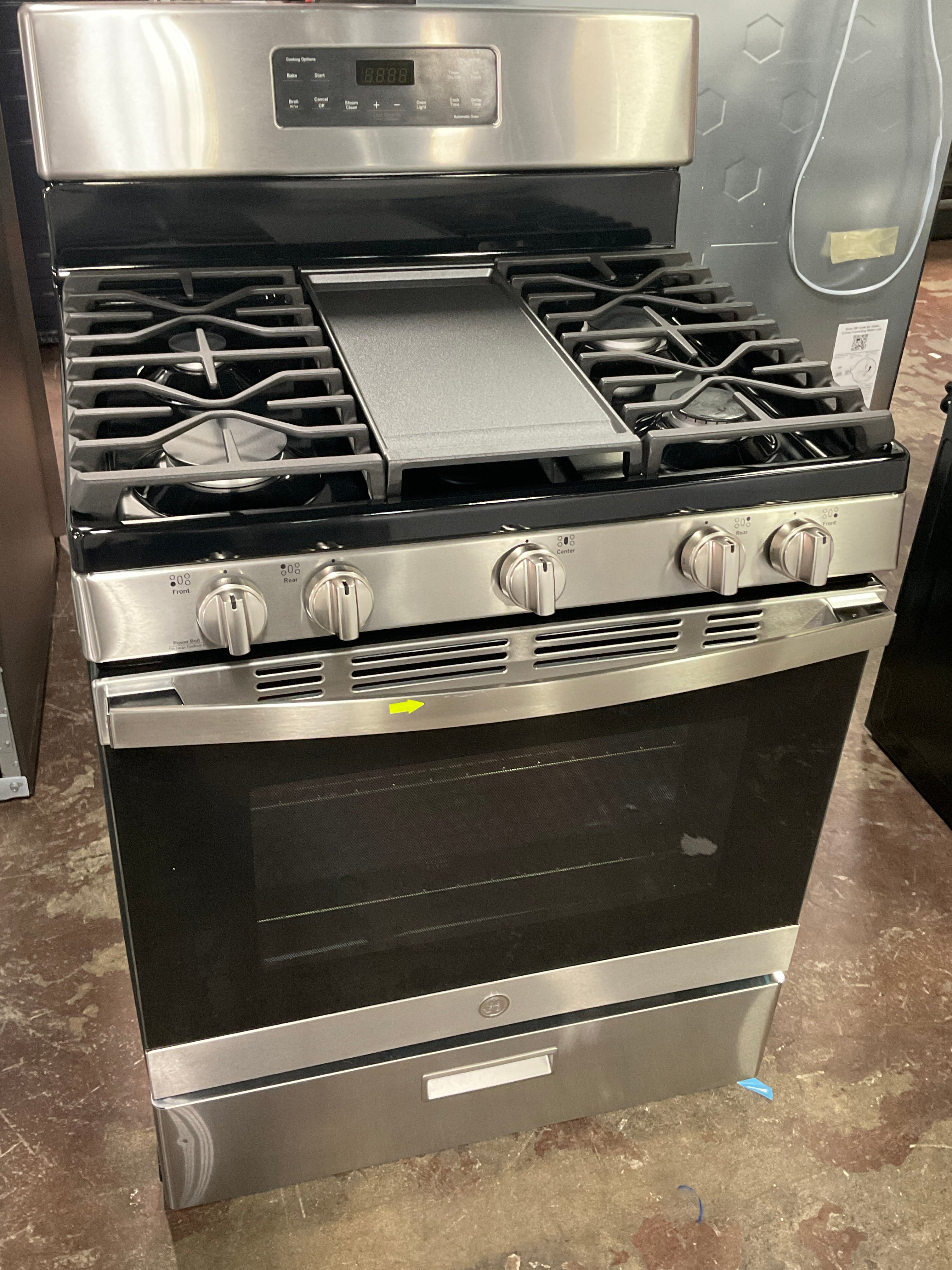 GE® 30" Free-Standing Gas Range