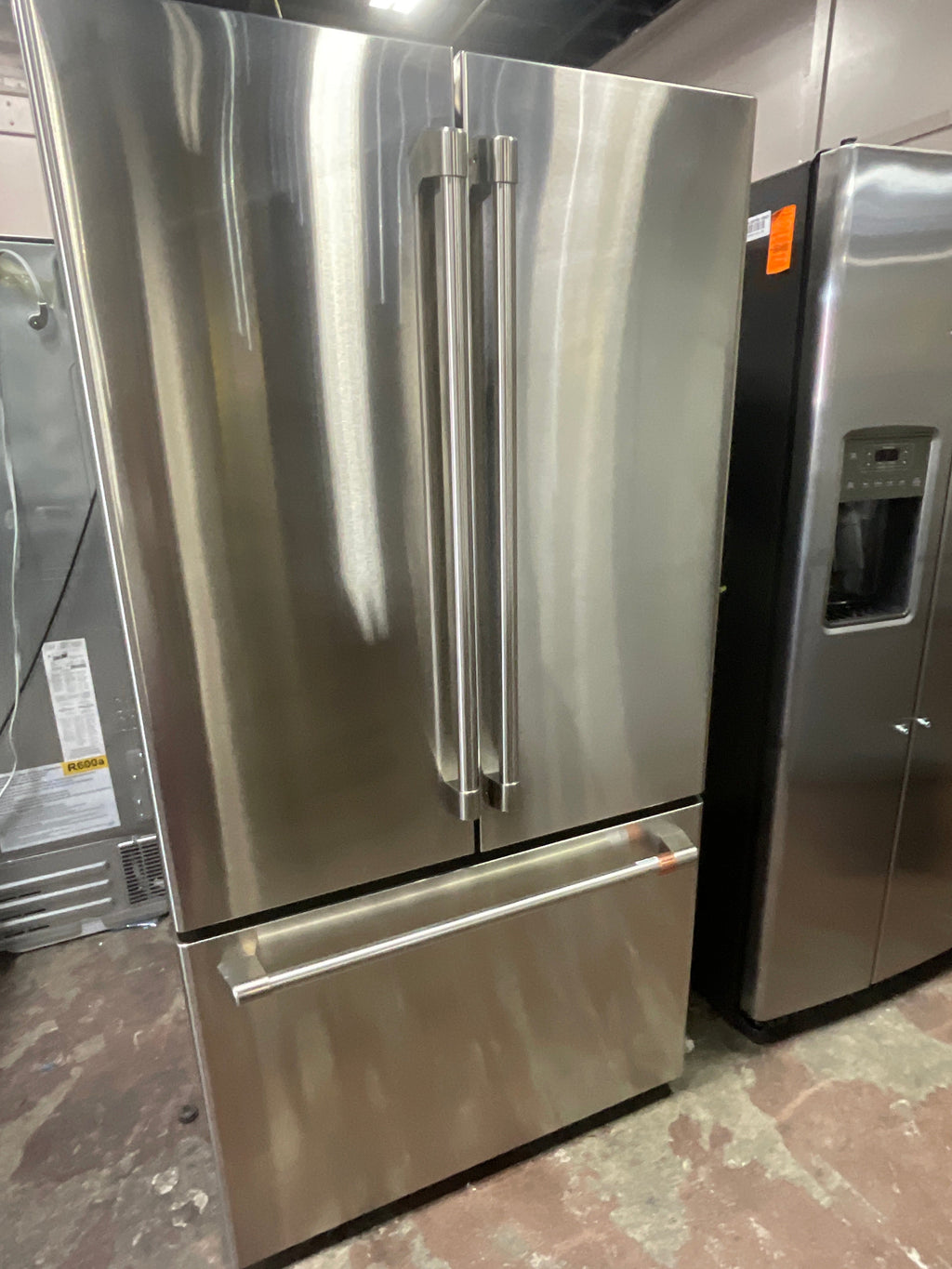 CAFÉ™ ENERGY STAR® 23.1 Cu. Ft. Smart Counter-Depth French-Door Refrigerator