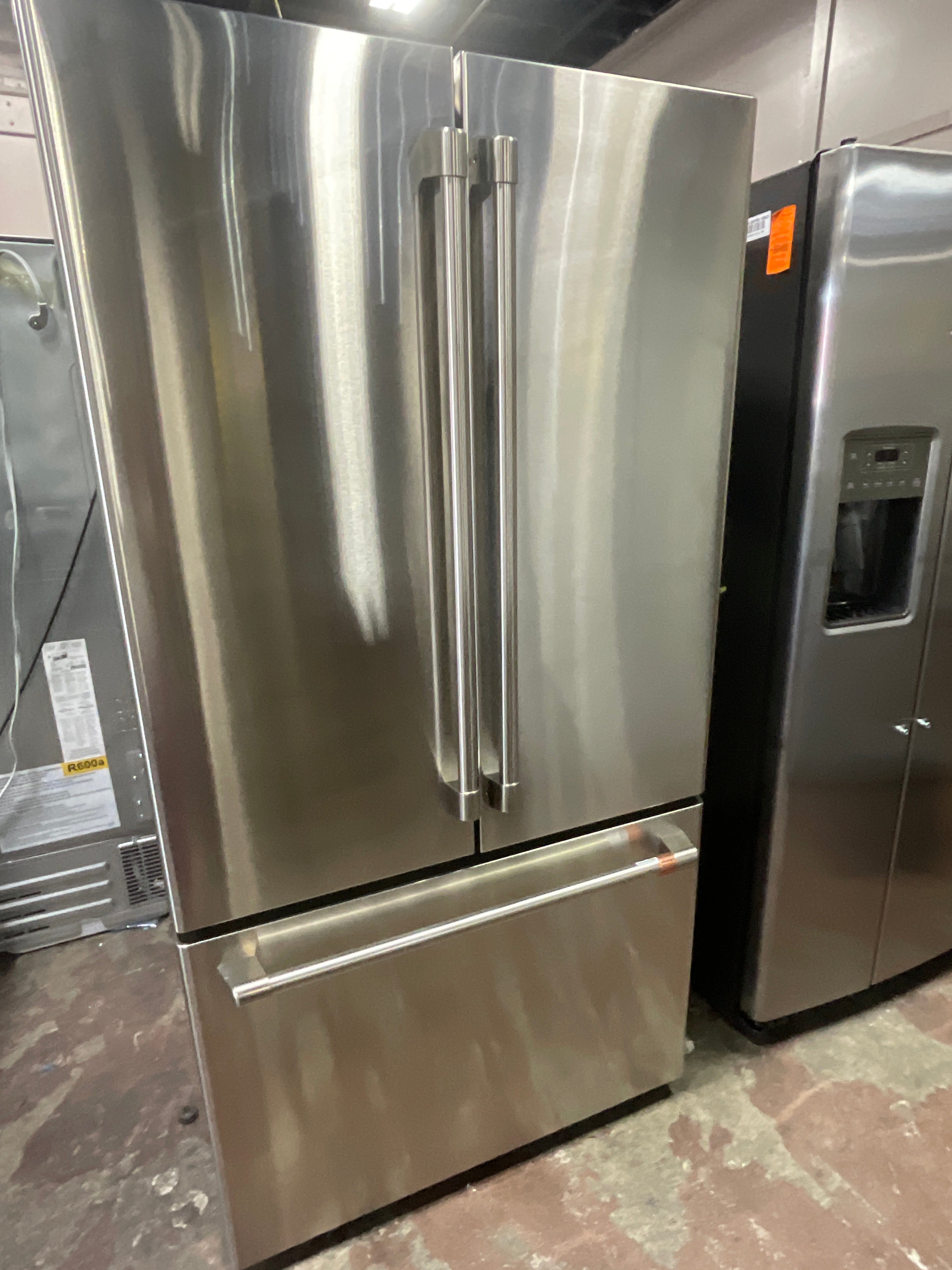 CAFÉ™ ENERGY STAR® 23.1 Cu. Ft. Smart Counter-Depth French-Door Refrigerator