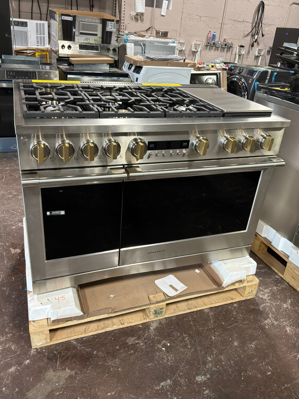 GE Monogram 48" Dual-Fuel Professional Range with 6 Burners and Griddle (Natural Gas)