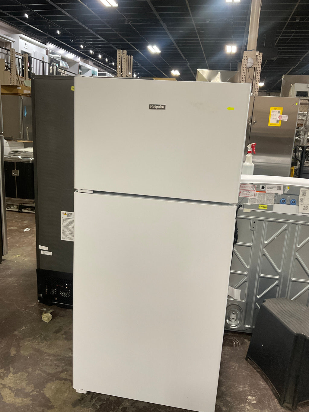 Hotpoint® 15.6 Cu. Ft. Recessed Handle Top-Freezer Refrigerator