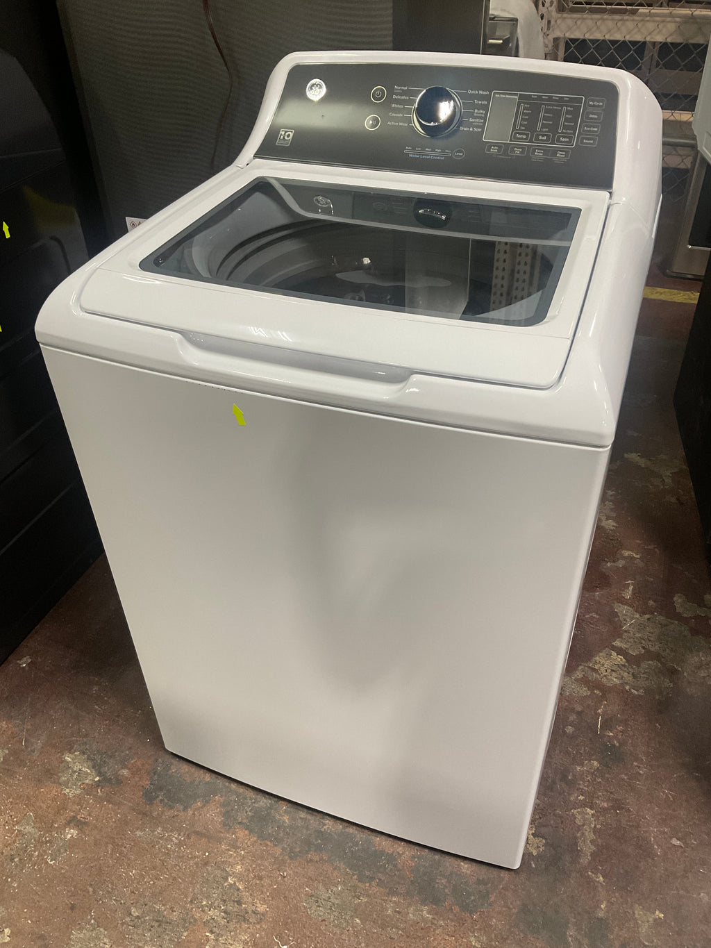 GE GE® 4.5 cu. ft. Capacity Washer with Water Level Control