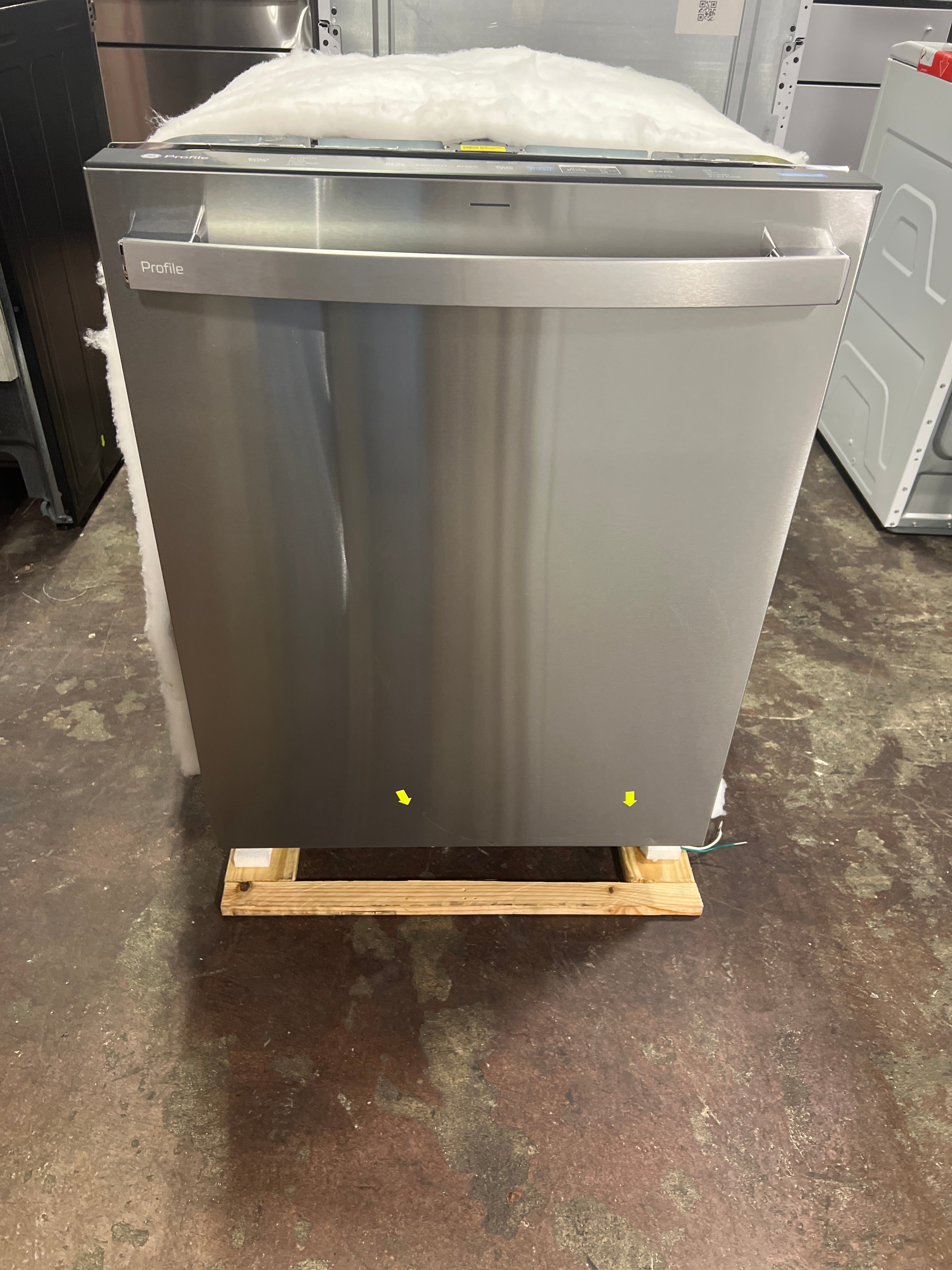 GE Profile™ ENERGY STAR Smart UltraFresh System Dishwasher with Microban™ Antimicrobial Technology with Deep Clean Washing 3rd Rack, 42 dBA
