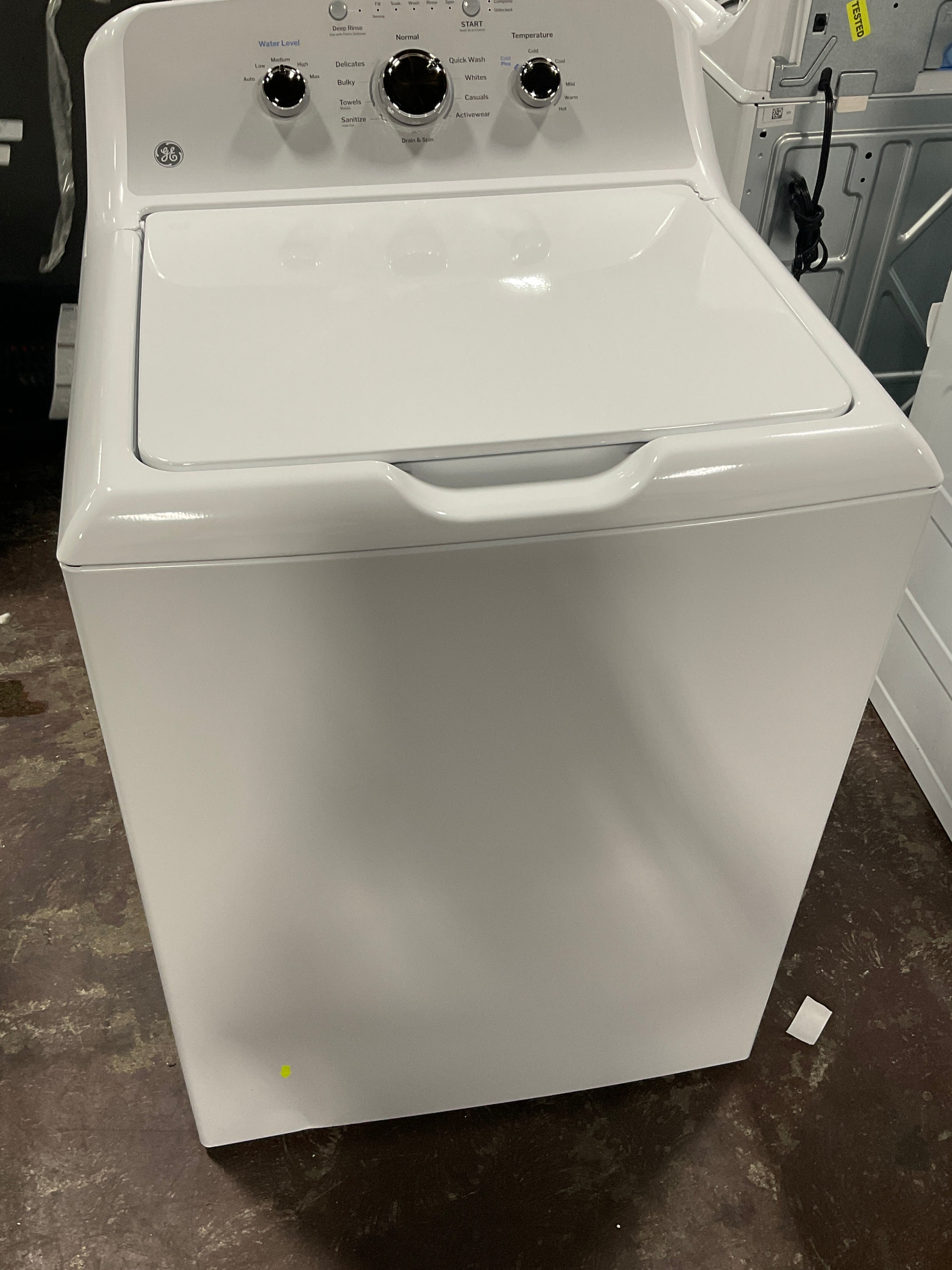 GE GE® 4.3 cu. ft. Capacity Washer with Stainless Steel Basket,Cold Plus and Water Level Control