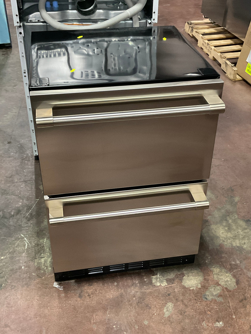 Monogram 24" Double-Drawer Refrigerator