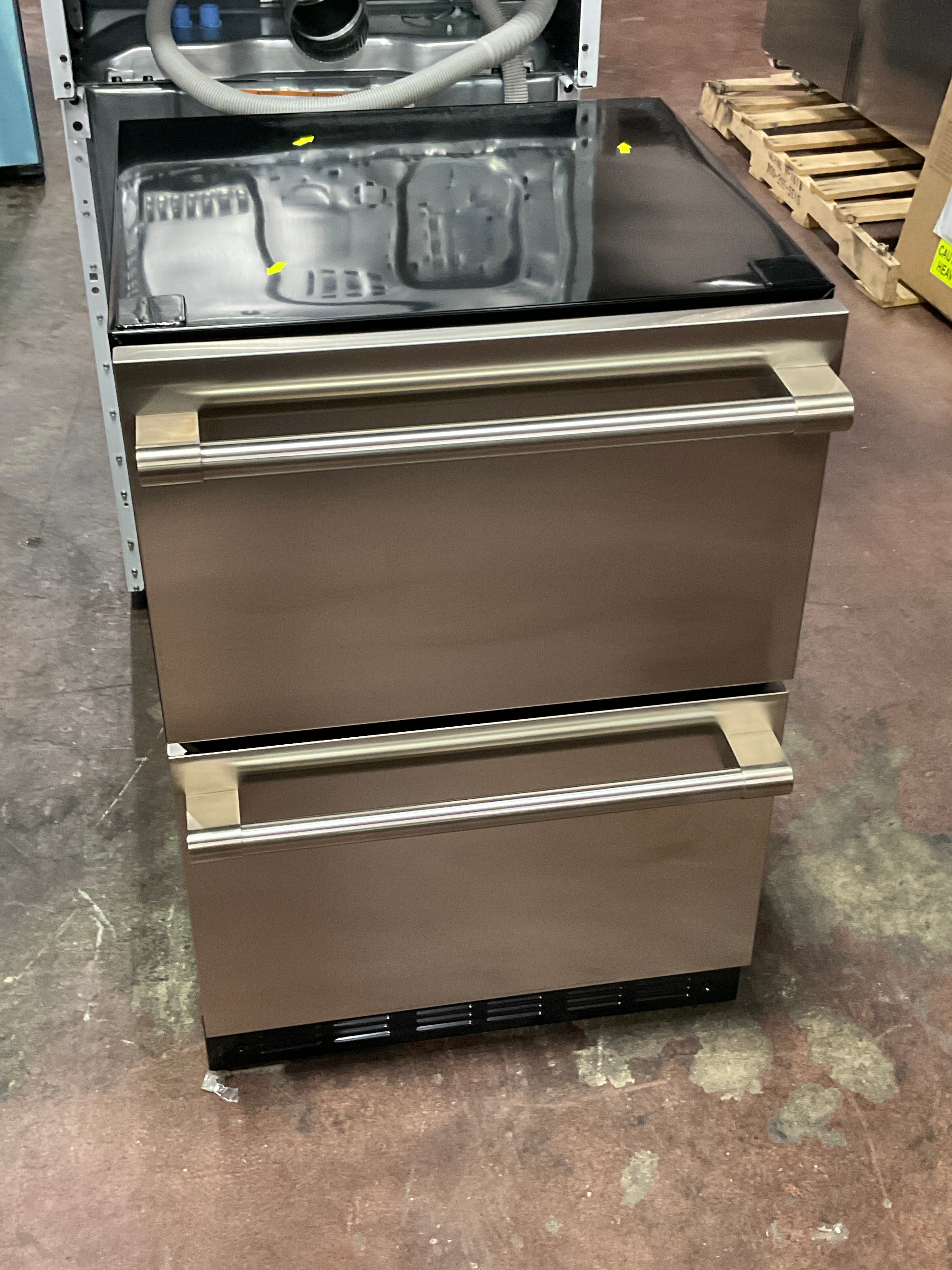 Monogram 24" Double-Drawer Refrigerator