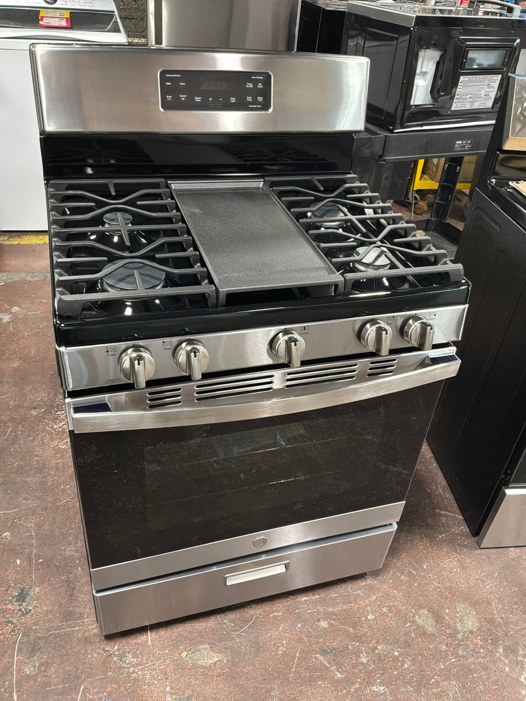 GE® 30" Free-Standing Gas Range