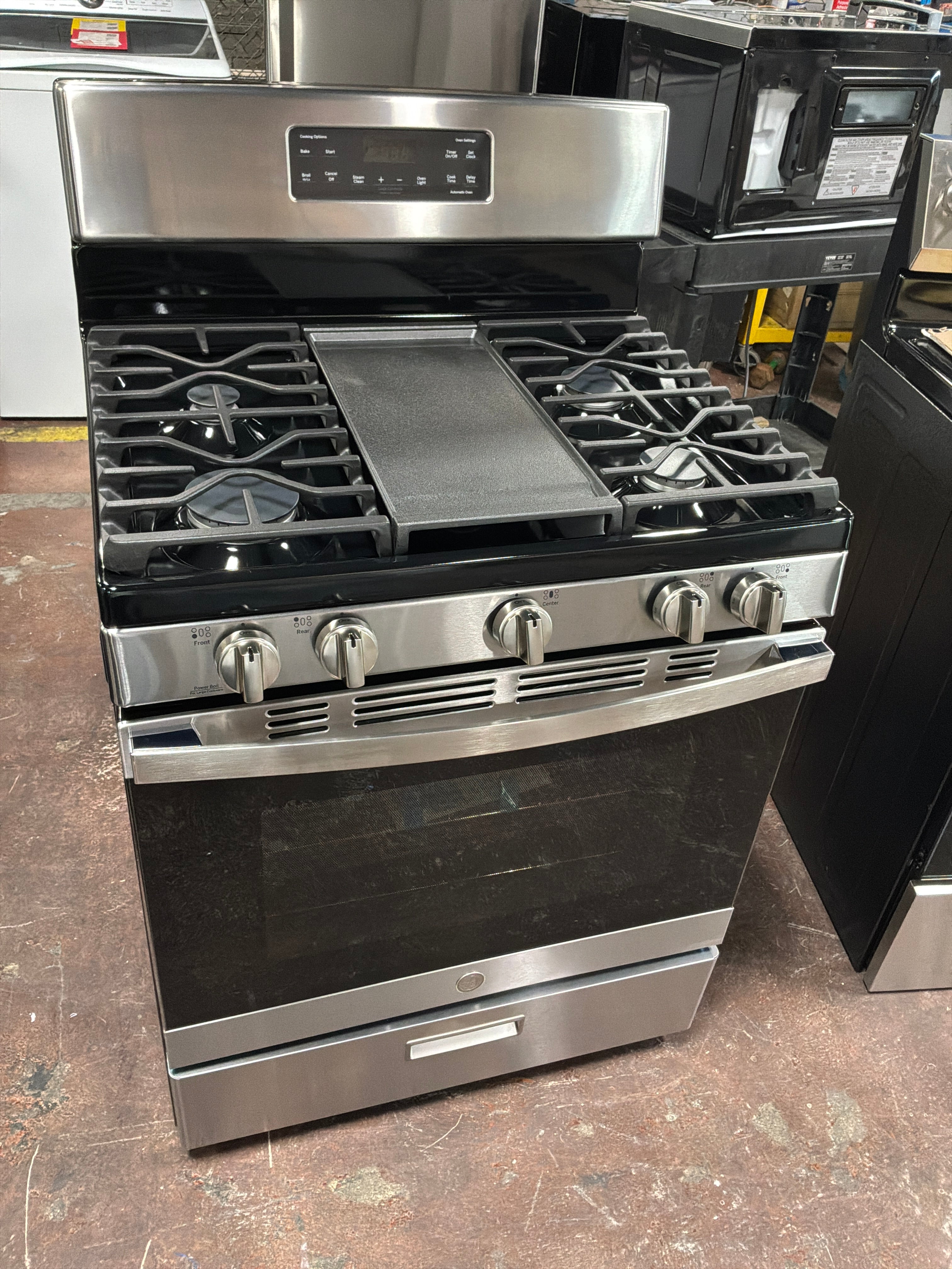 GE® 30" Free-Standing Gas Range