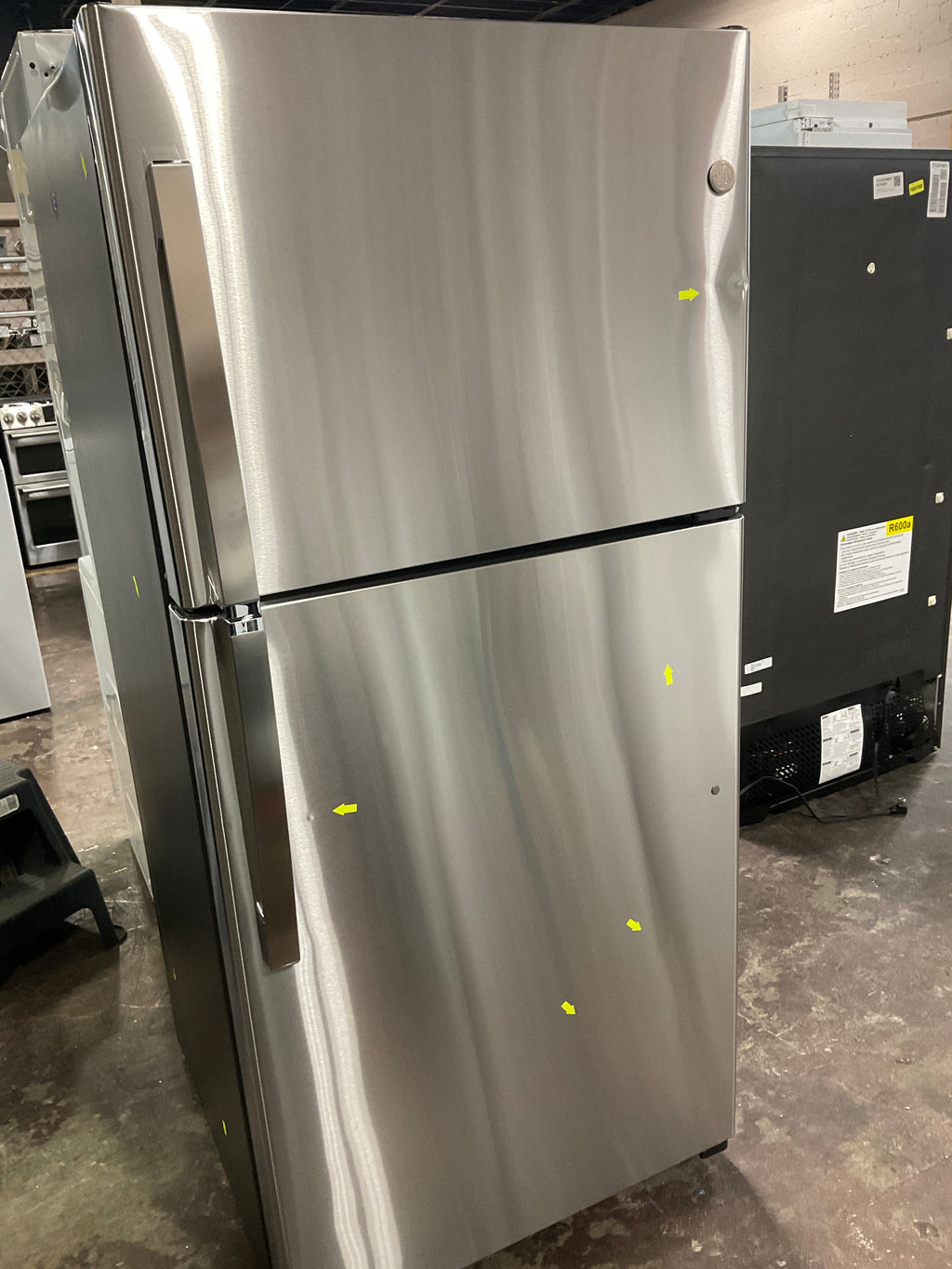 GE GE® ENERGY STAR® 19.2 Cu. Ft. Top-Freezer Refrigerator