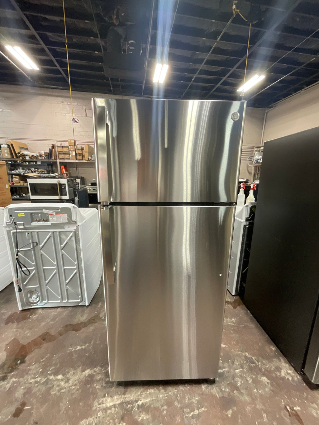 GE® ENERGY STAR® 17.5 Cu. Ft. Top-Freezer Refrigerator