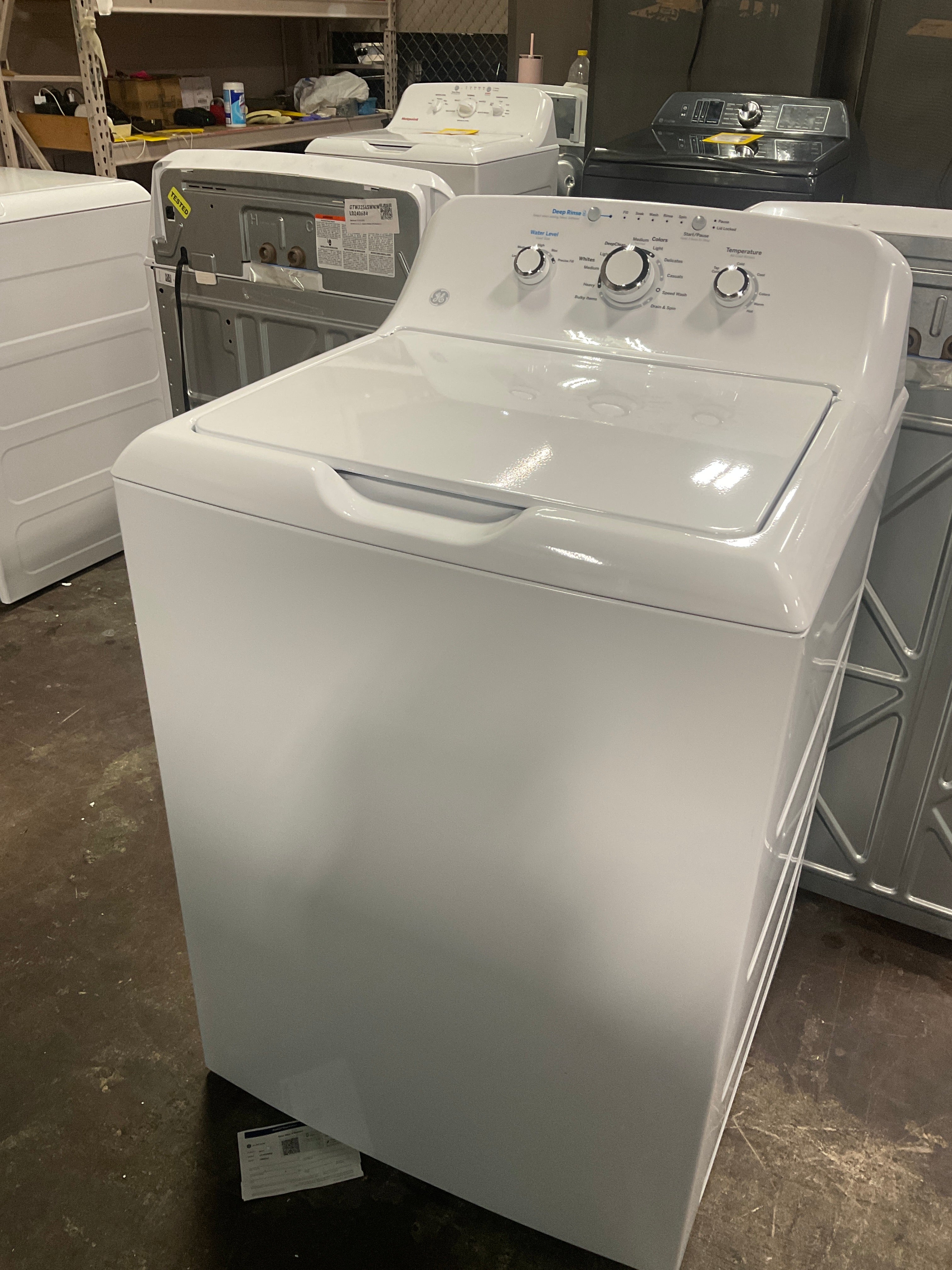 GE GE® 4.0 cu. ft. Capacity Washer with Stainless Steel Basket and Water Level Control