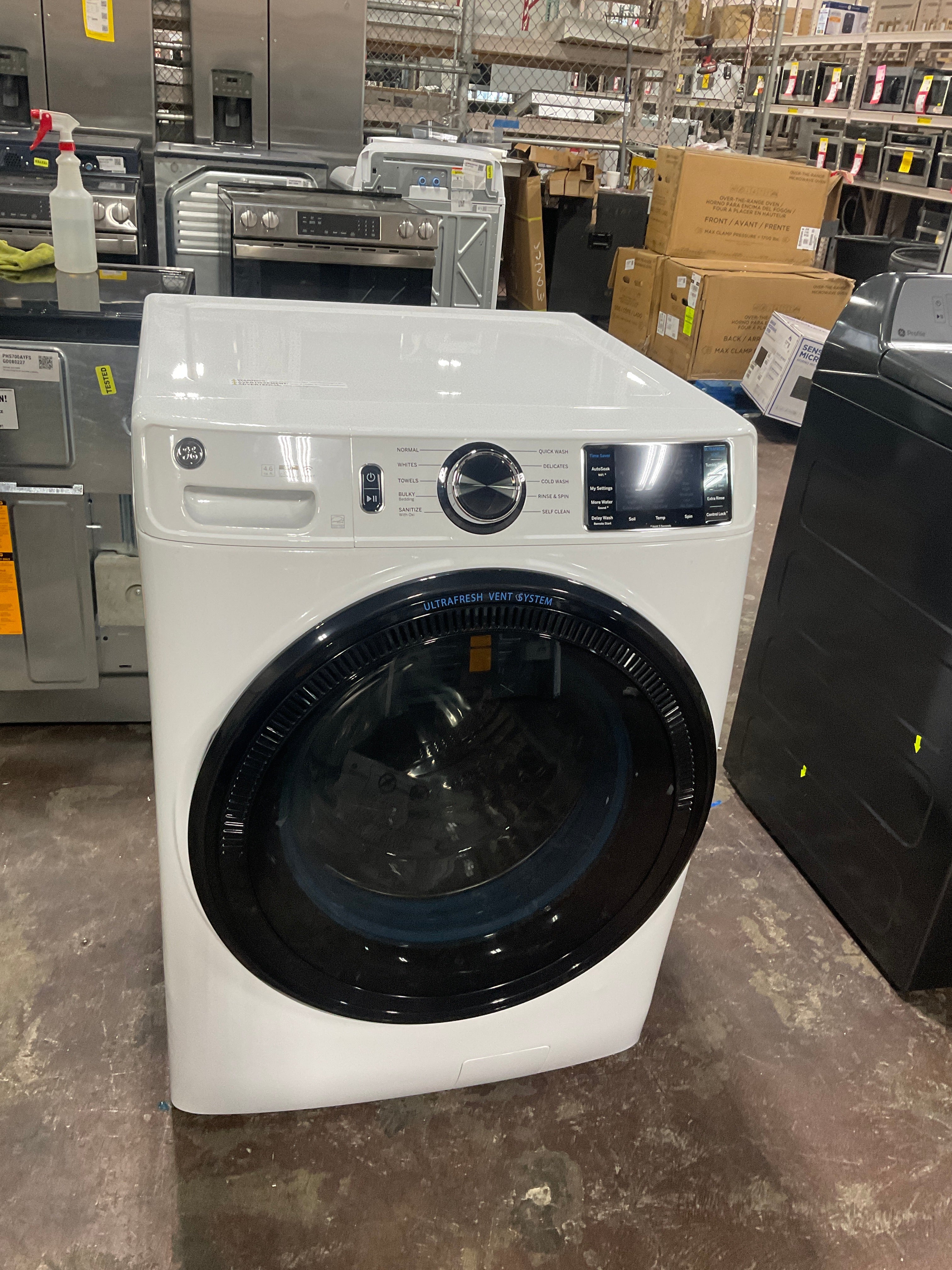 GE GE® 4.6 cu. ft. Capacity Smart Front Load ENERGY STAR® Washer with UltraFresh Vent System with OdorBlock™ and Sanitize w/Oxi