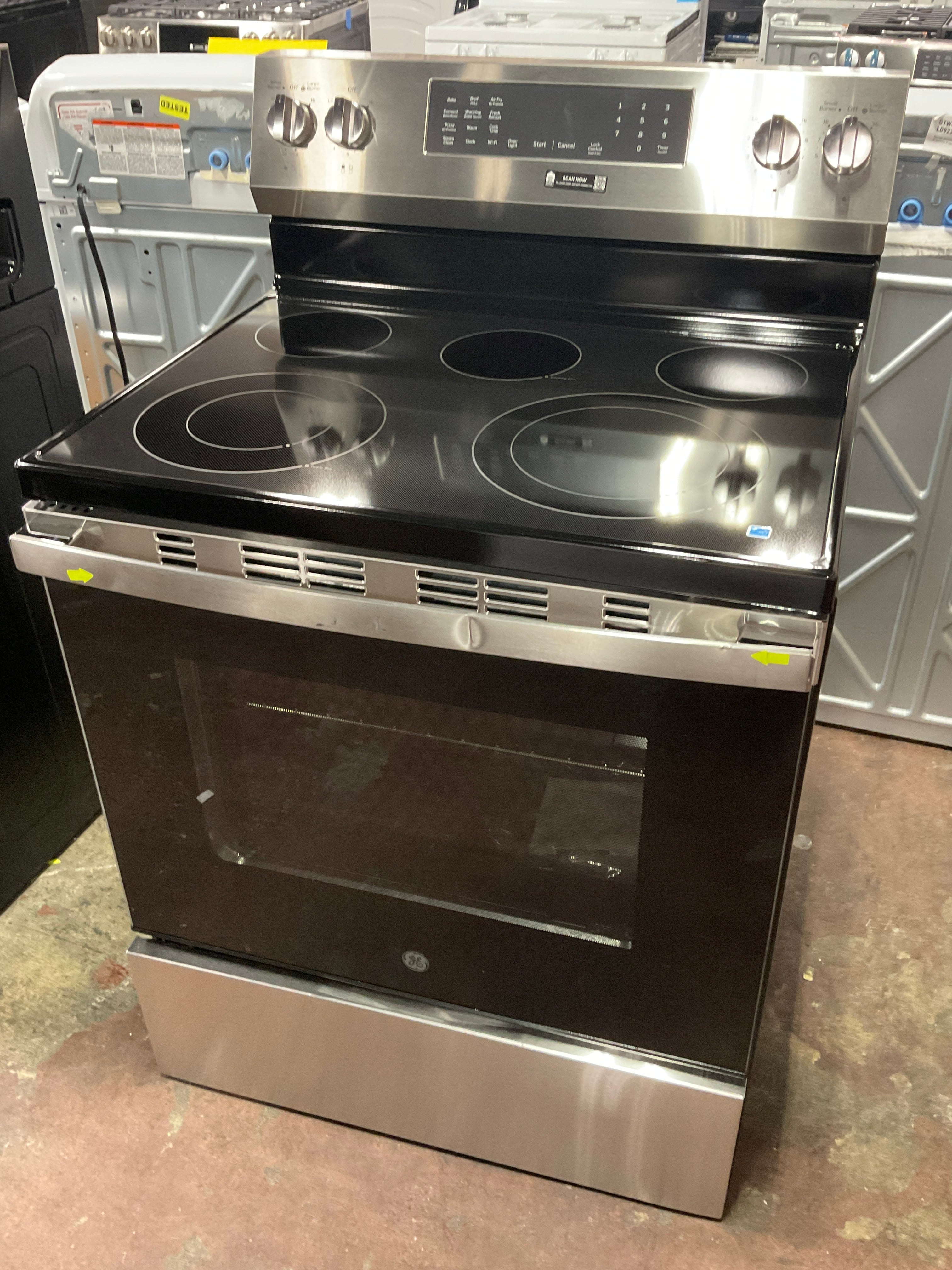 GE® ENERGY STAR® 30" Free-Standing Electric Convection Range with No Preheat Air Fry and EasyWash™ Oven Tray