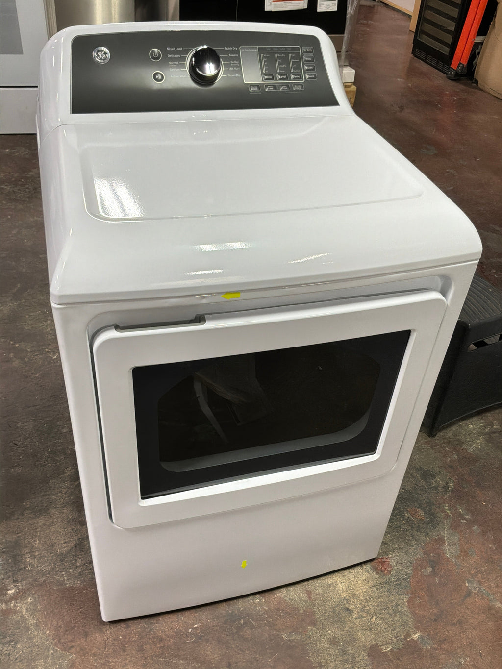 GE GE® 7.4 cu. ft. Capacity Electric Dryer with Up To 120 ft. Venting and Sensor Dry