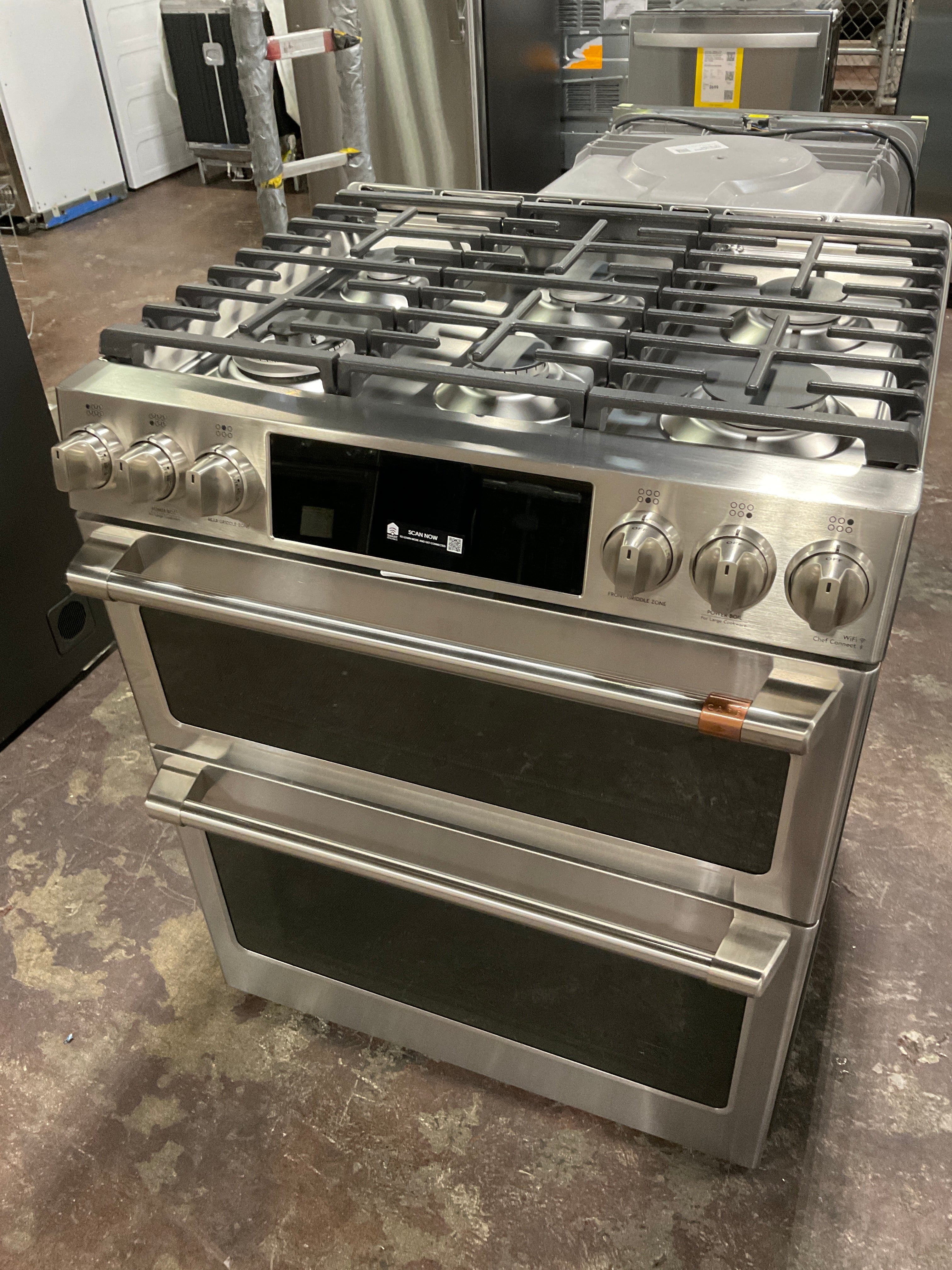 CAFÉ™ 30" Smart Slide-In, Front-Control, Dual-Fuel, Double-Oven Range with Convection