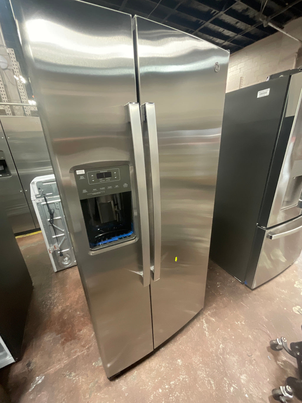 GE 23.0 Cu. Ft. Side-By-Side Refrigerator