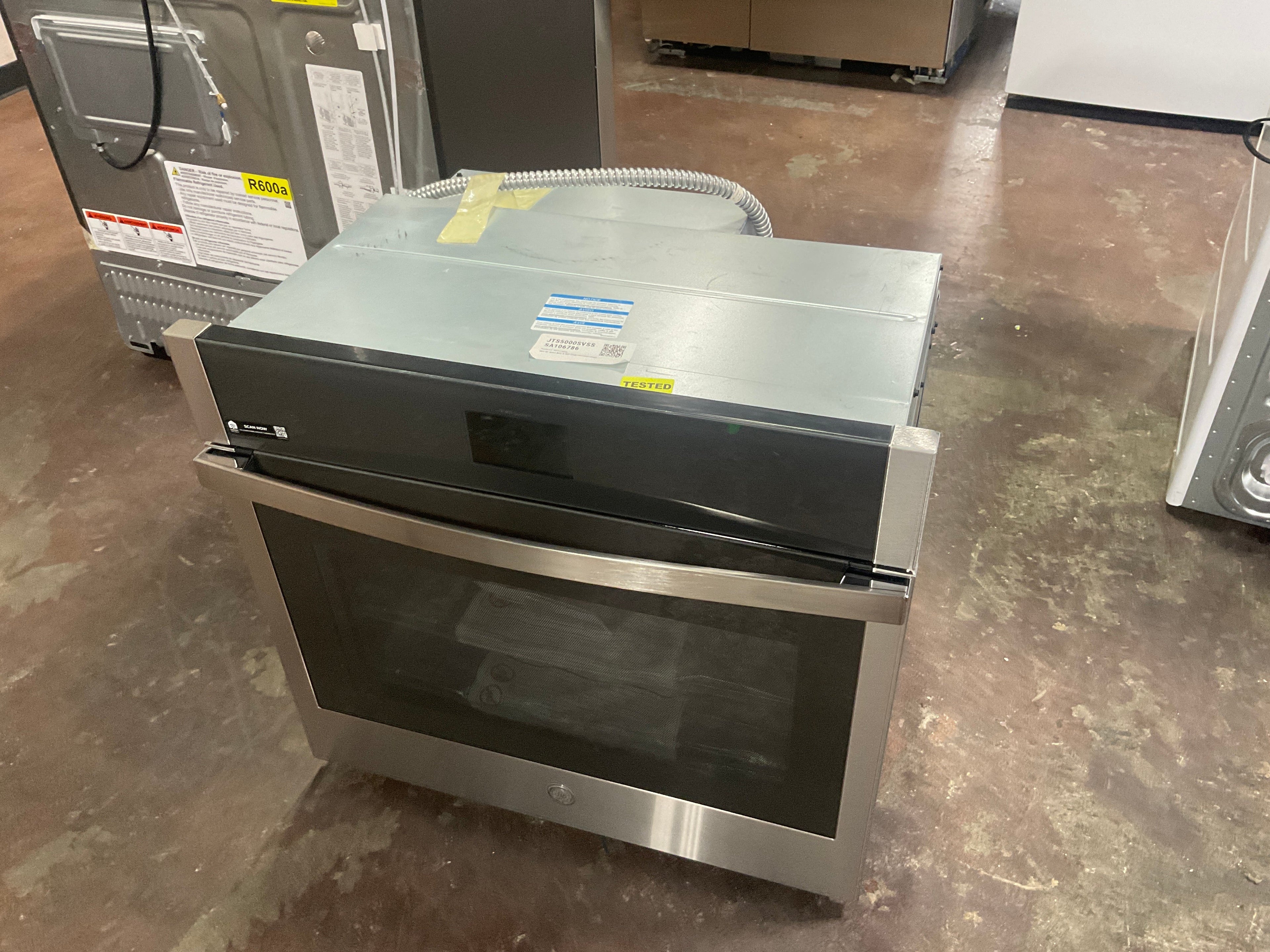 GE GE® 30" Smart Built-In Self-Clean Convection Single Wall Oven with No Preheat Air Fry