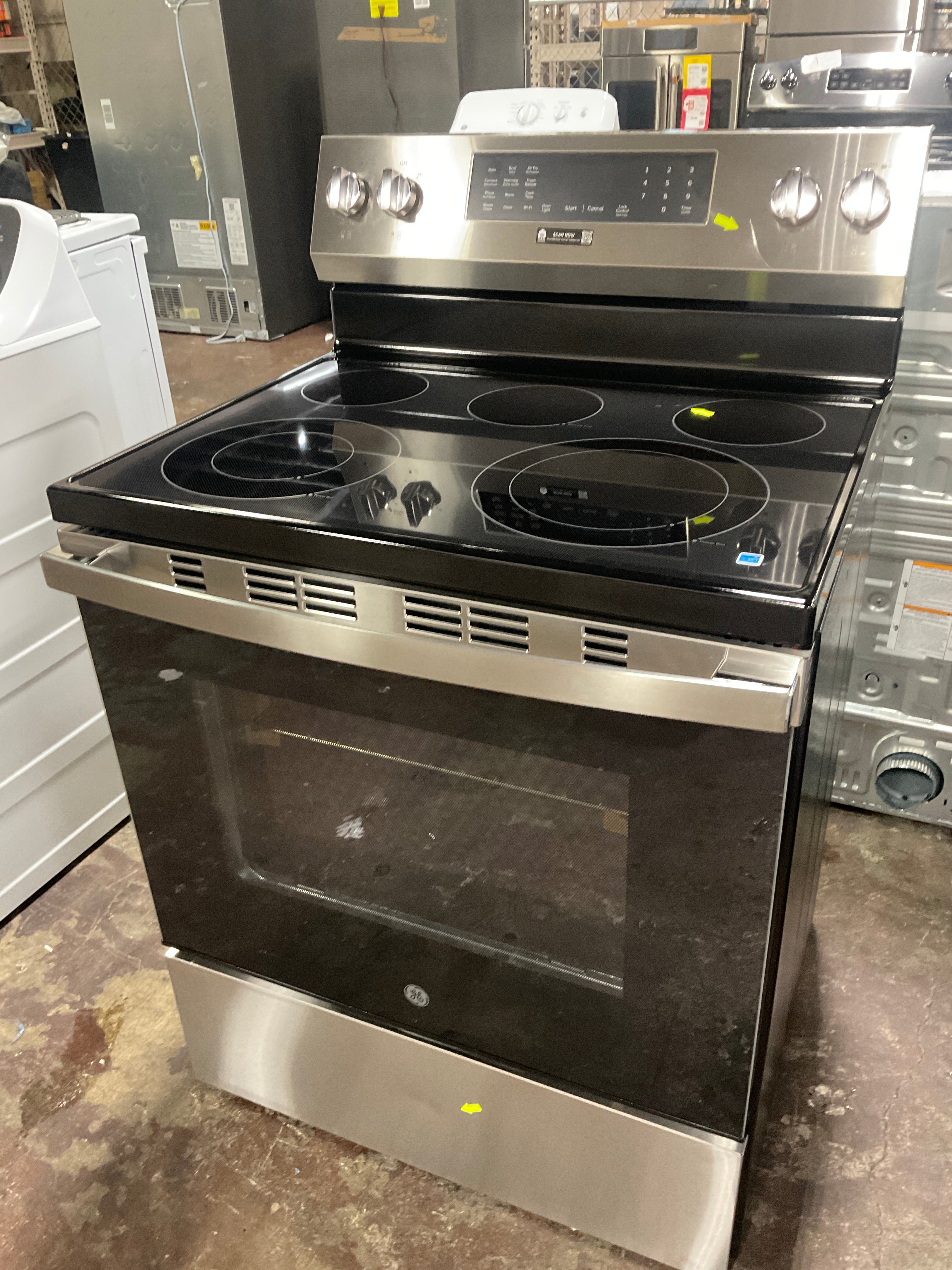 GE® ENERGY STAR® 30" Free-Standing Electric Convection Range with No Preheat Air Fry and EasyWash™ Oven Tray