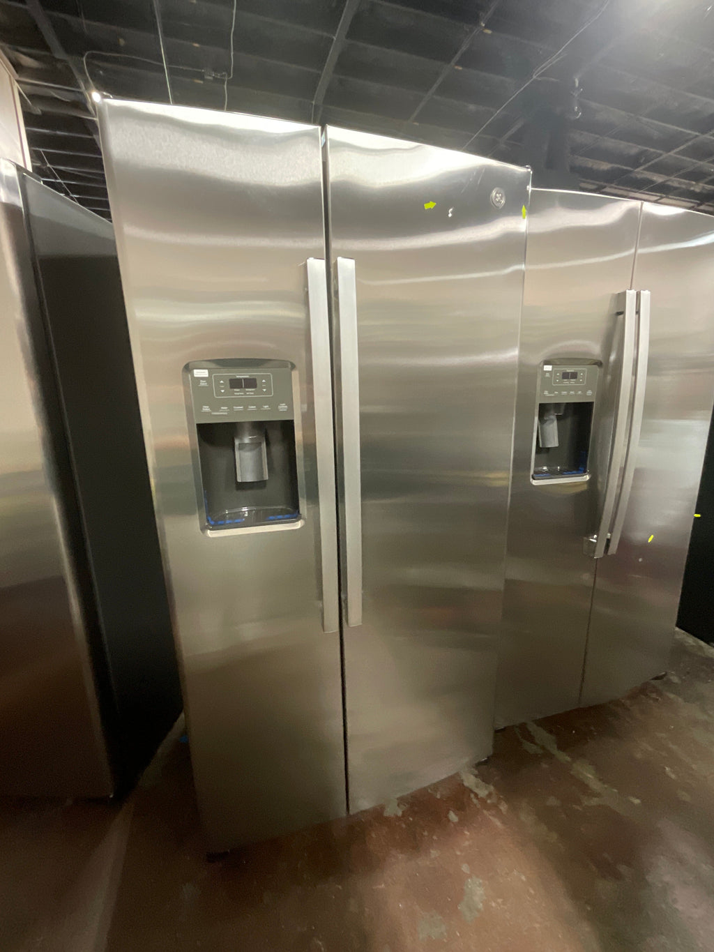 GE 25.3 Cu. Ft. Side-By-Side Refrigerator