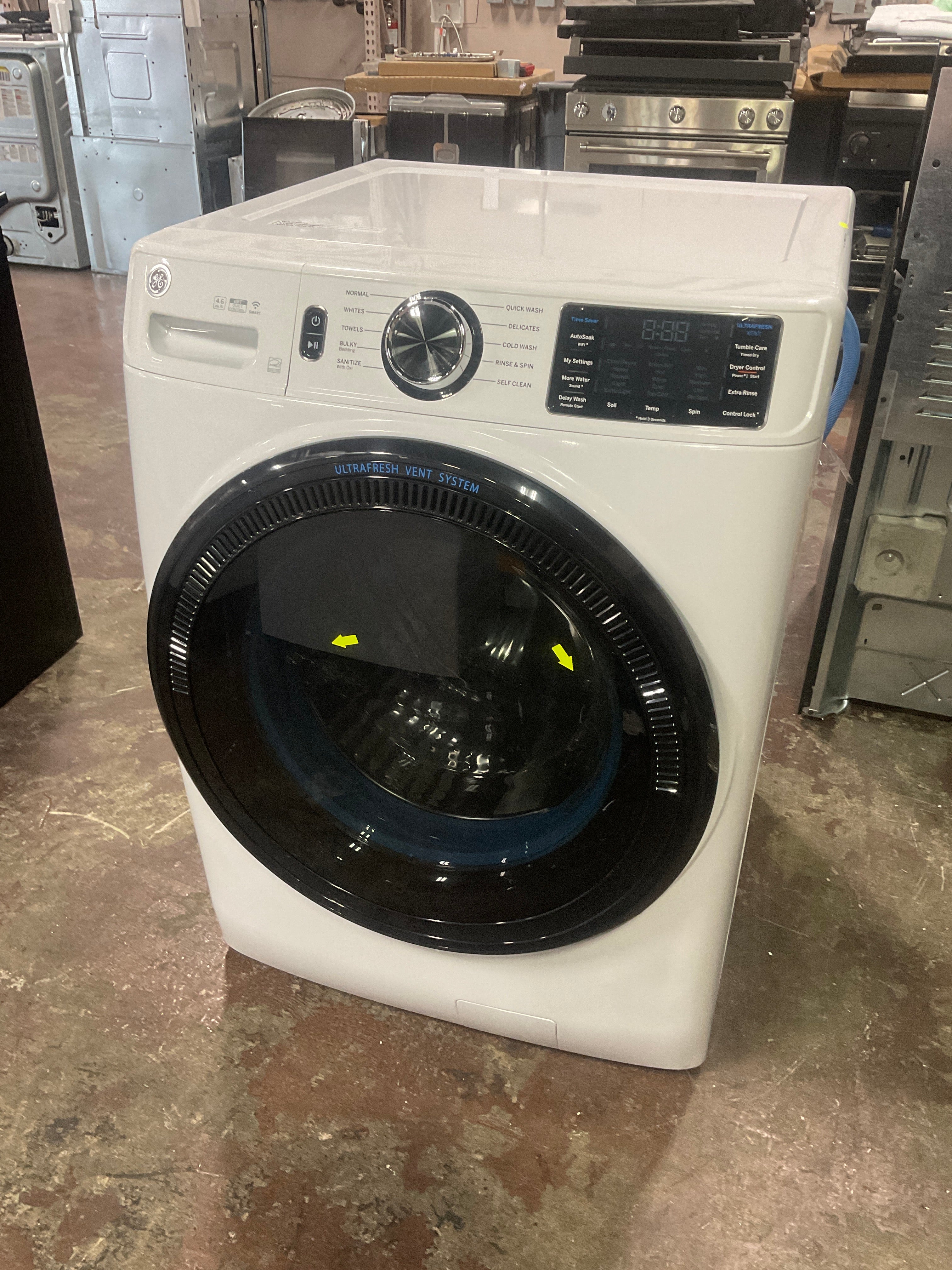 GE GE® 4.6 cu. ft. Capacity Smart Front Load ENERGY STAR® Washer with UltraFresh Vent System with OdorBlock™ and Sanitize w/Oxi