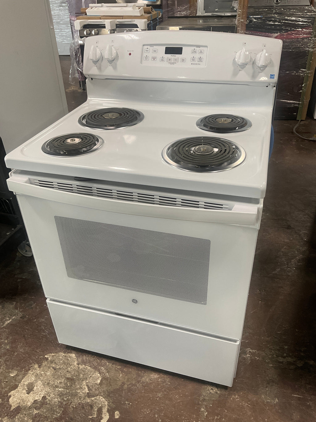 GE GE® ENERGY STAR® 30" Free-Standing Self-Clean Electric Range