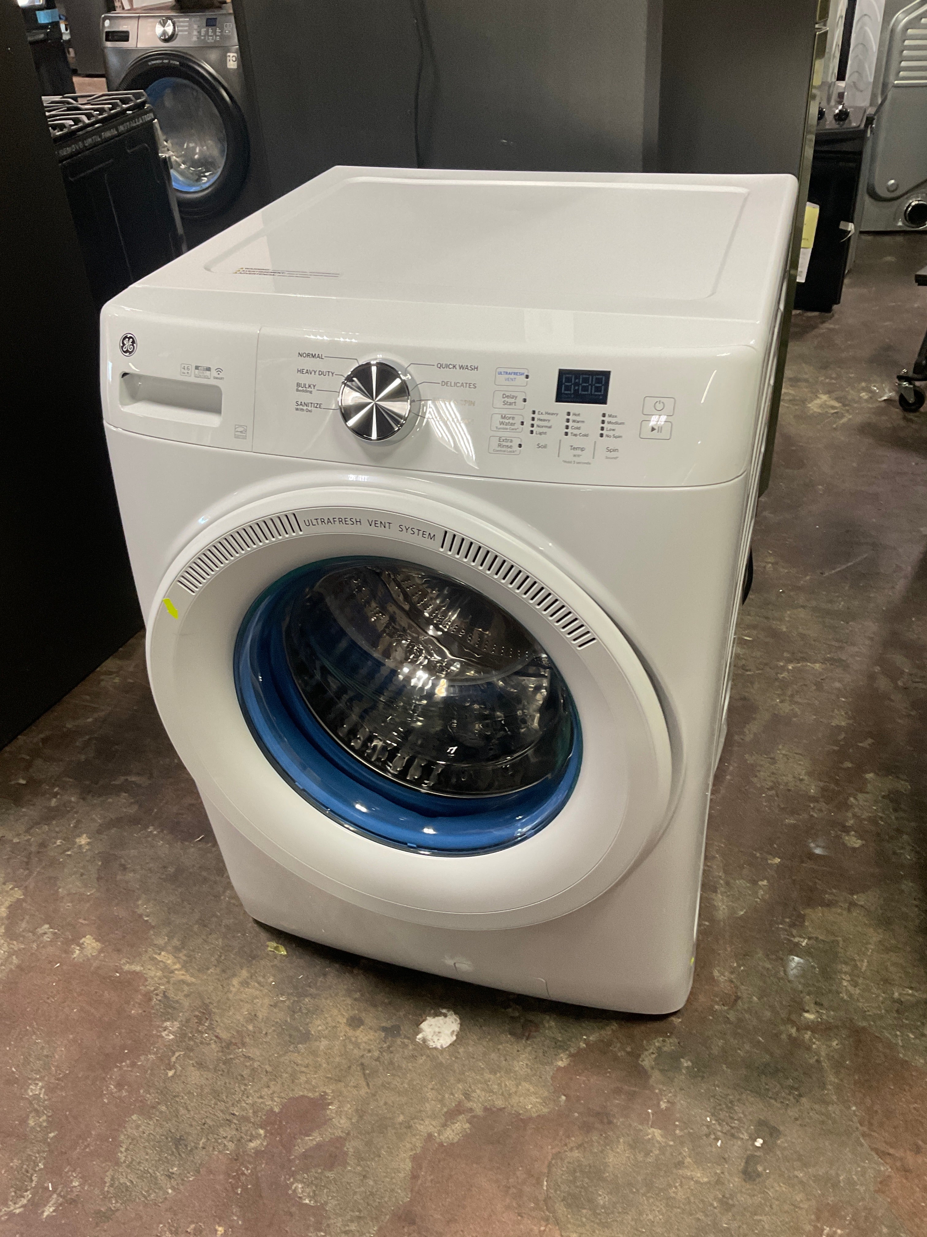 GE GE® ENERGY STAR® 4.6 cu. ft. Capacity Smart Front Load Washer with UltraFresh Vent System with OdorBlock™