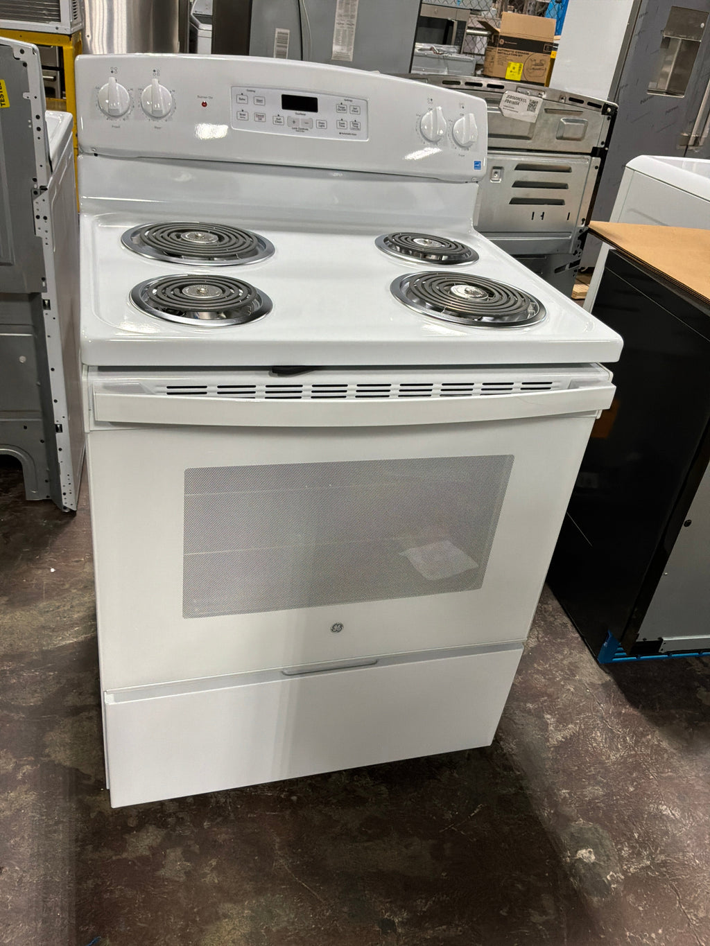 GE GE® ENERGY STAR® 30" Free-Standing Self-Clean Electric Range