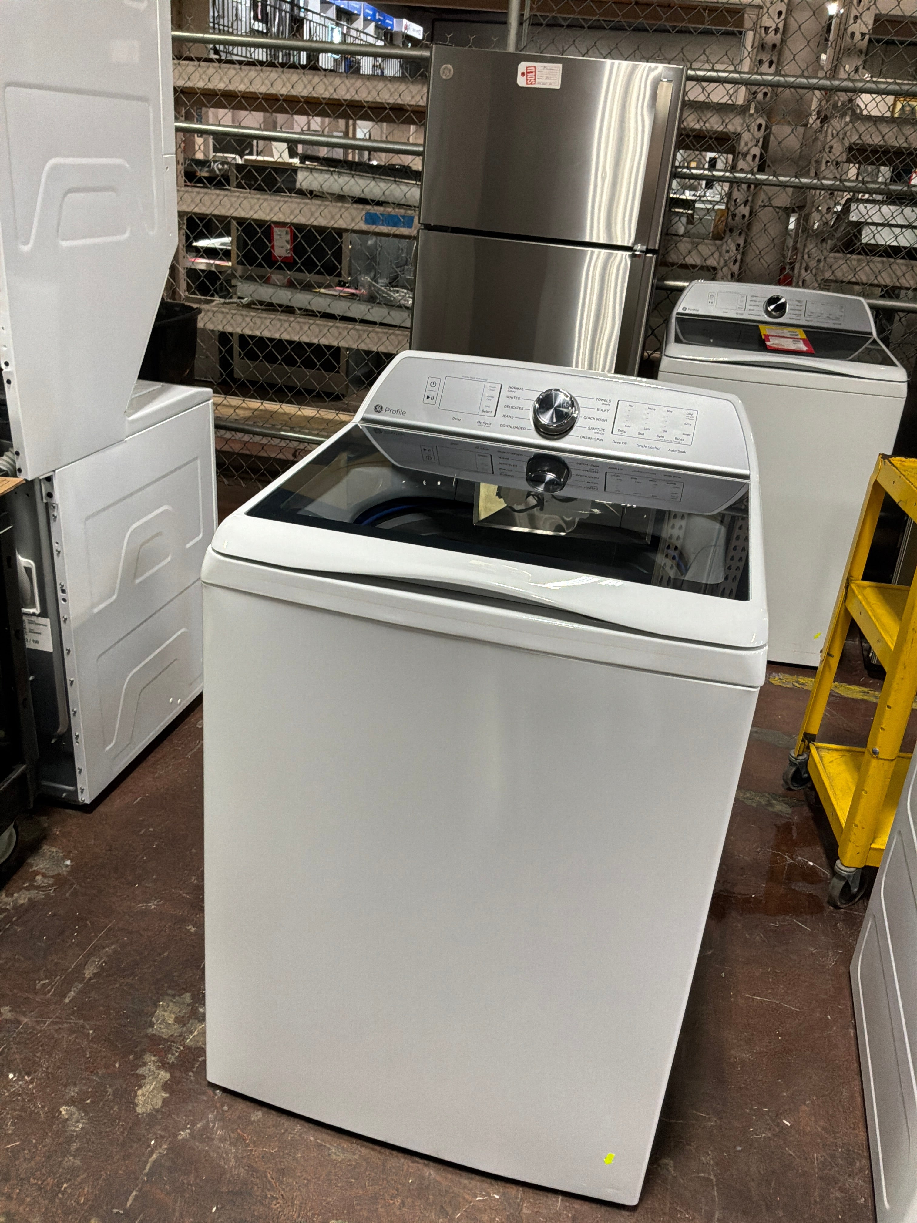 GE Profile™ ENERGY STAR® 5.0 cu. ft. Capacity Washer with Smarter Wash Technology and FlexDispense™