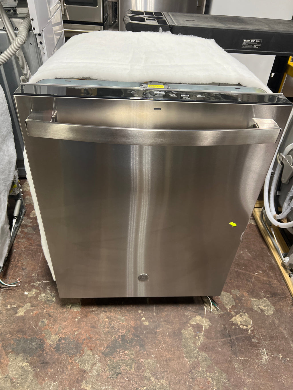 GE GE® ENERGY STAR® Top Control with Plastic Interior Dishwasher with Sanitize Cycle & Dry Boost