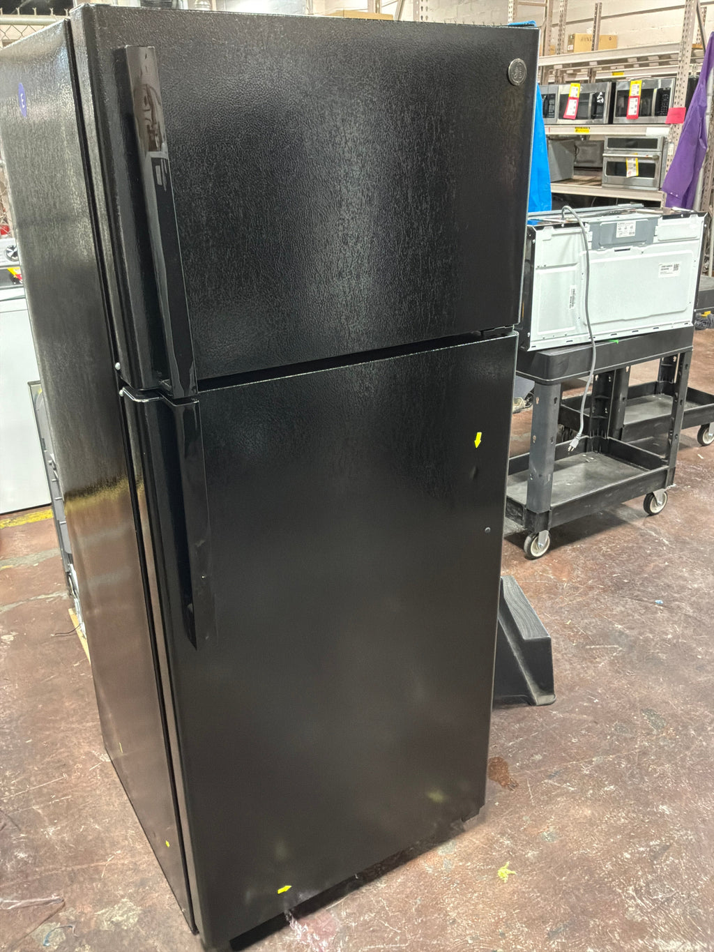 GE® ENERGY STAR® 17.5 Cu. Ft. Top-Freezer Refrigerator