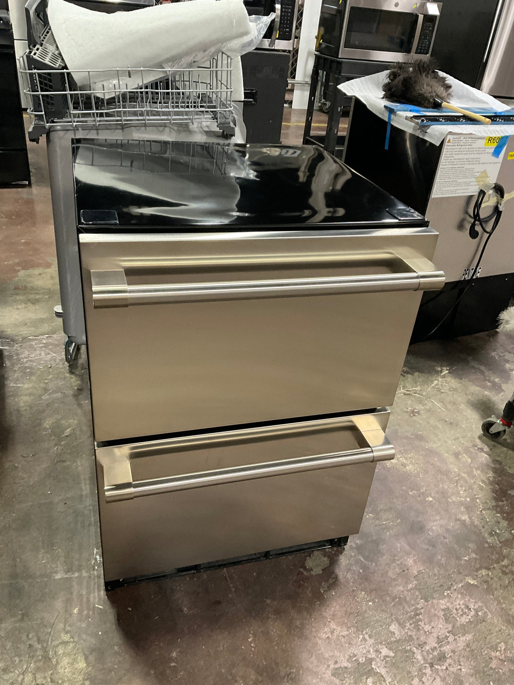 Monogram 24" Double-Drawer Refrigerator