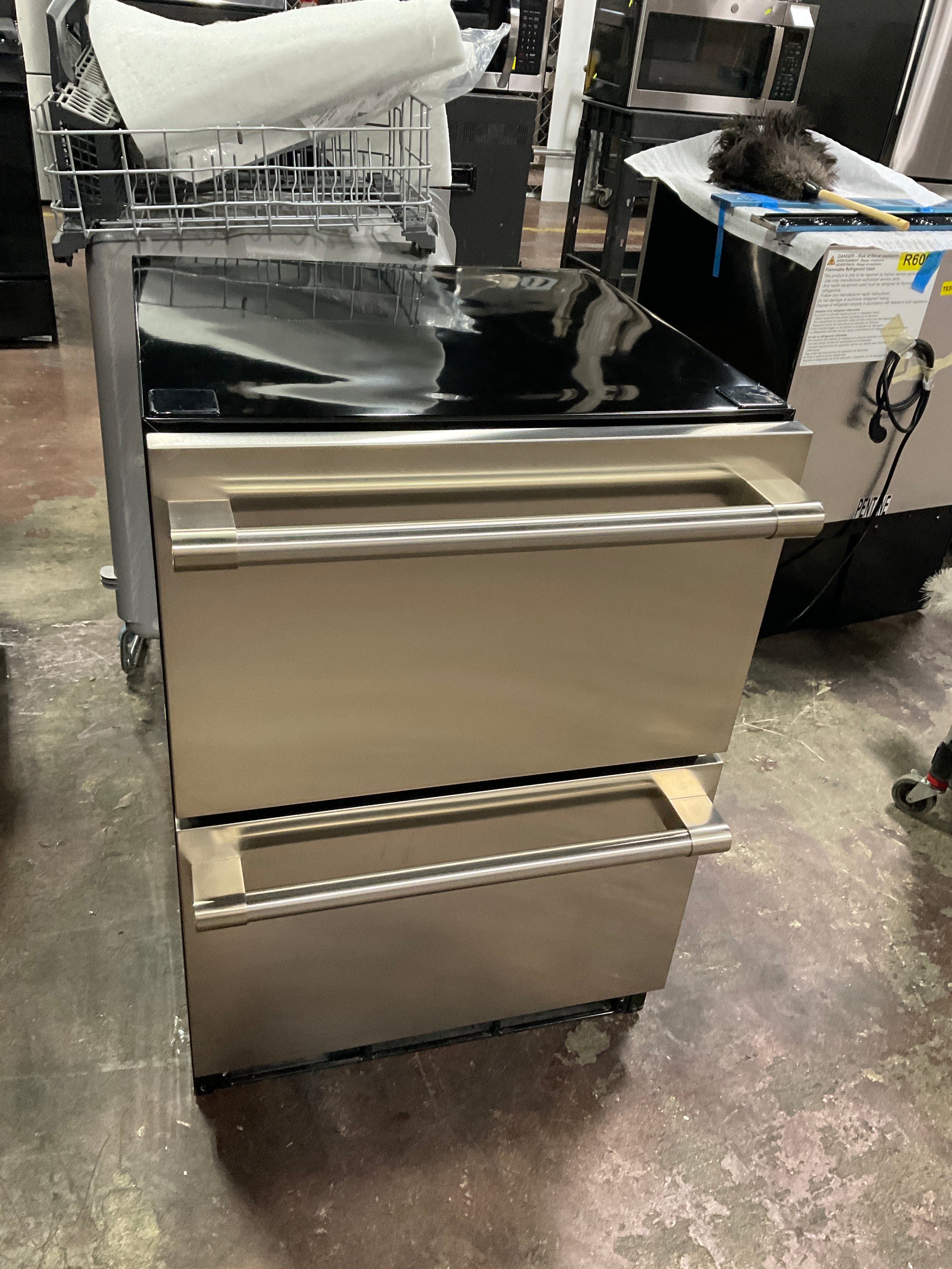 Monogram 24" Double-Drawer Refrigerator