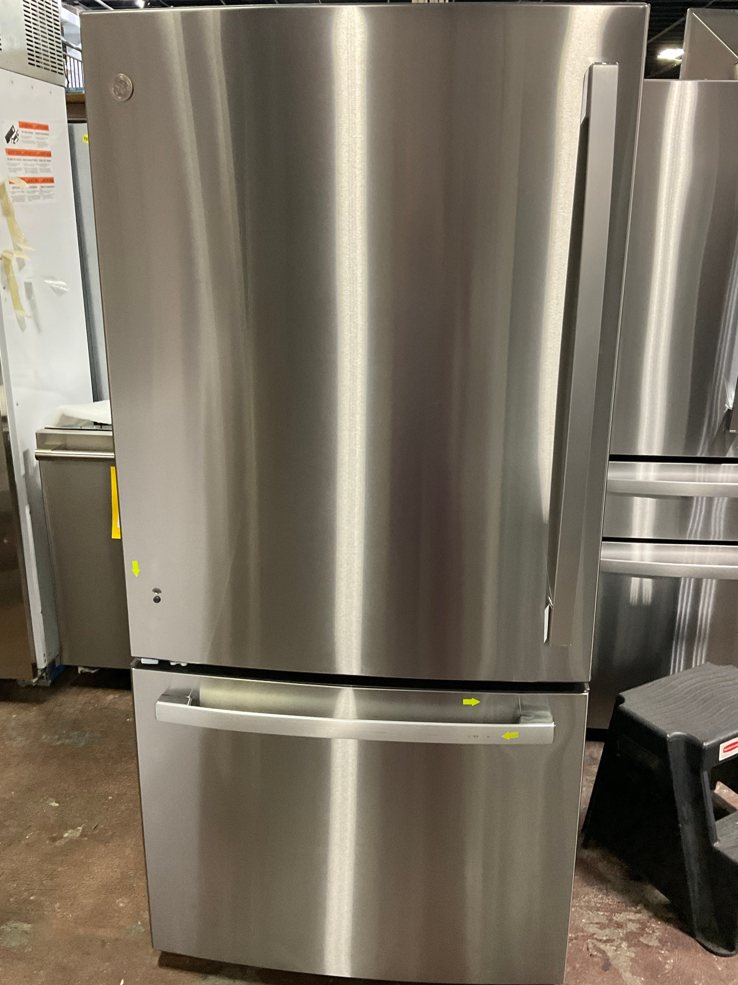 GE® ENERGY STAR® 24.8 Cu. Ft. Bottom-Freezer Drawer Refrigerator