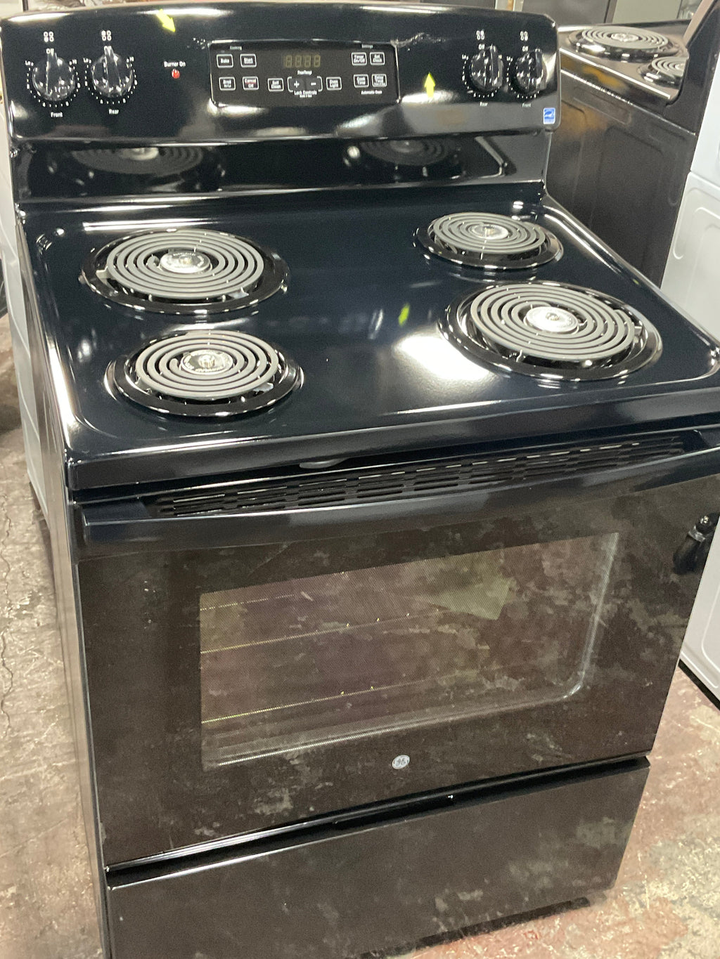 GE GE® ENERGY STAR® 30" Free-Standing Self-Clean Electric Range