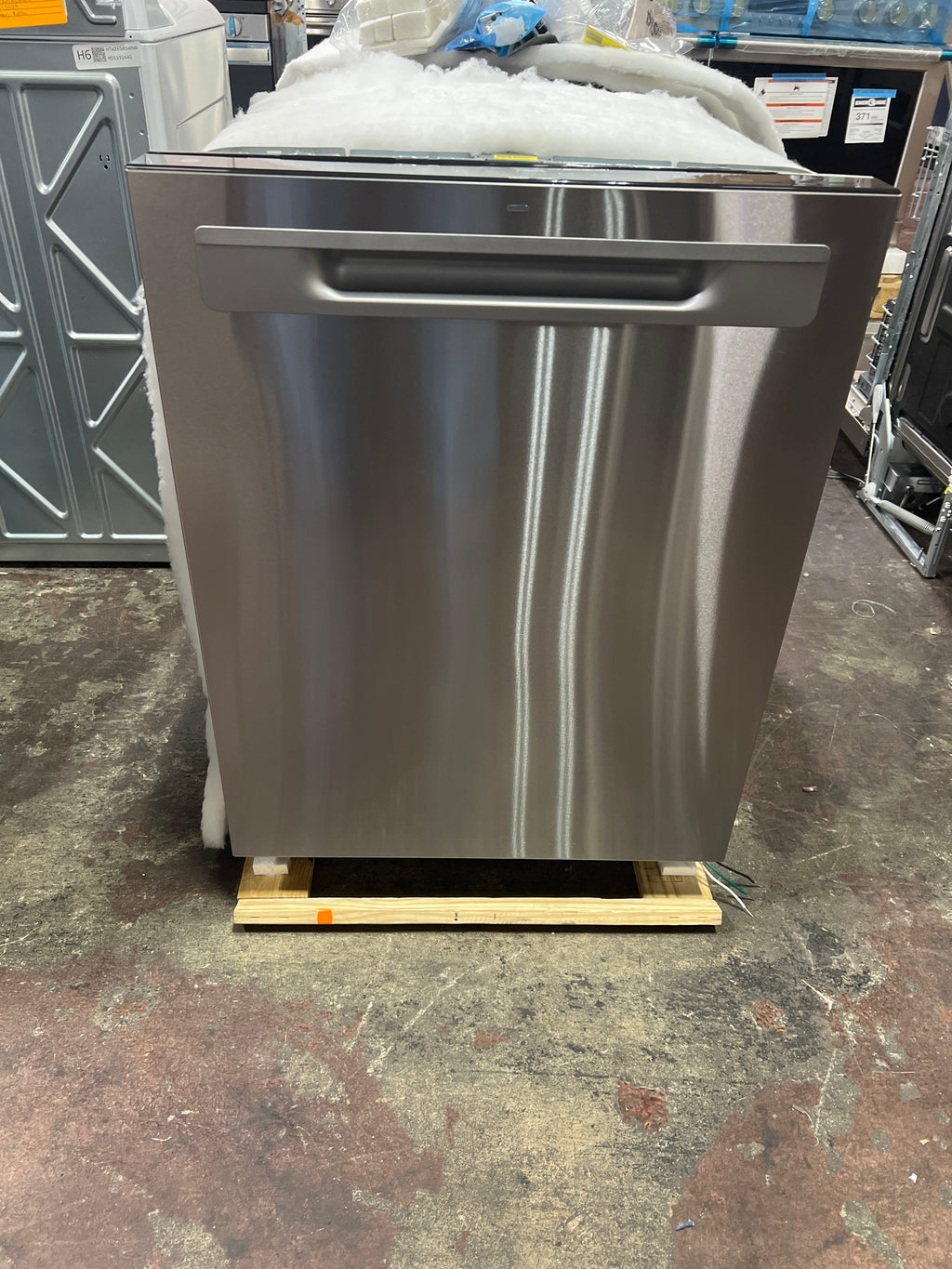 GE® ENERGY STAR® Fingerprint Resistant Top Control with Stainless Steel Interior Dishwasher with Sanitize Cycle