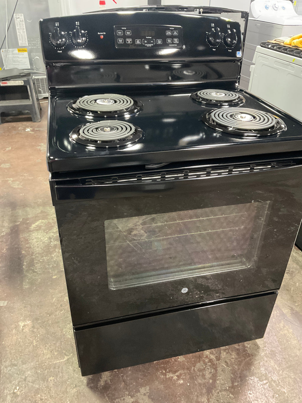 GE GE® ENERGY STAR® 30" Free-Standing Self-Clean Electric Range