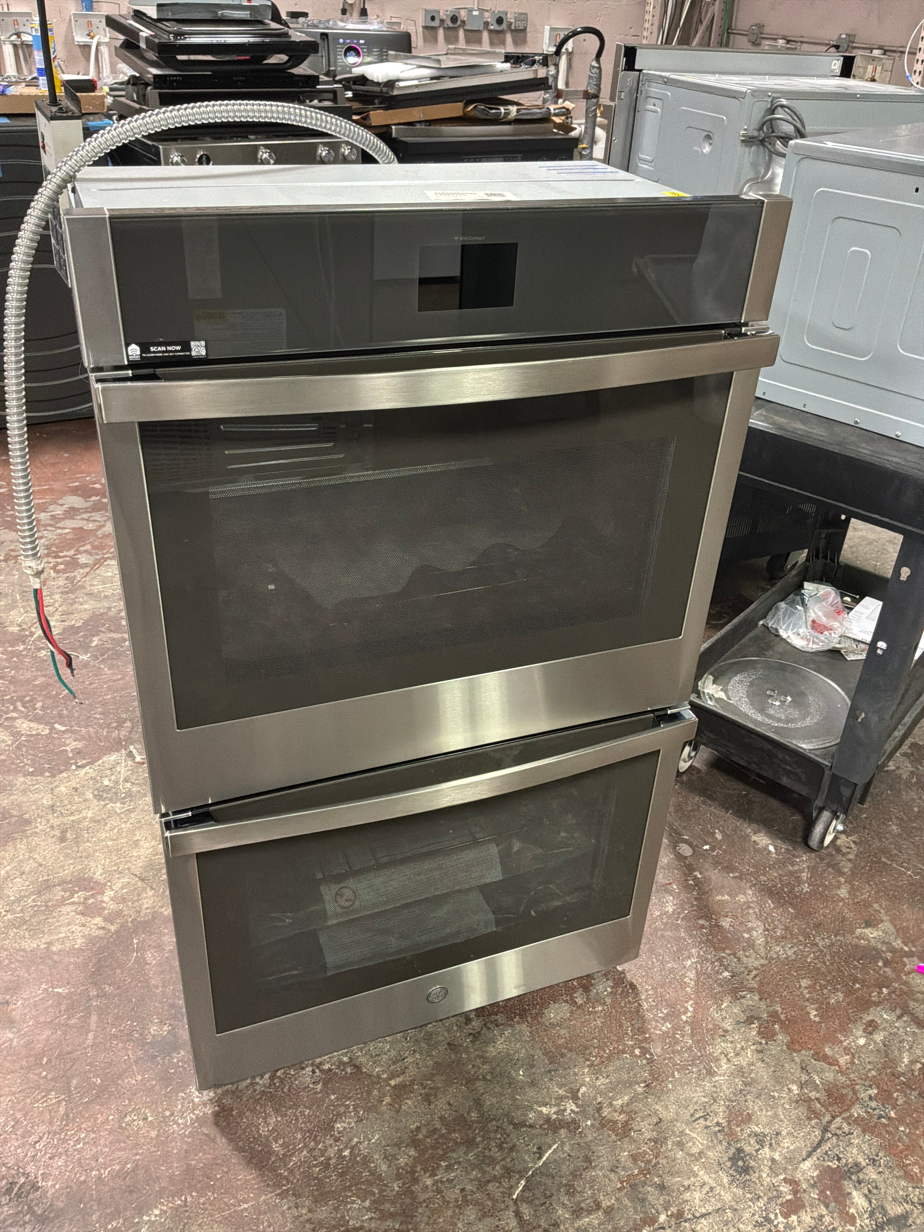 GE GE® 30" Smart Built-In Self-Clean Convection Double Wall Oven with No Preheat Air Fry