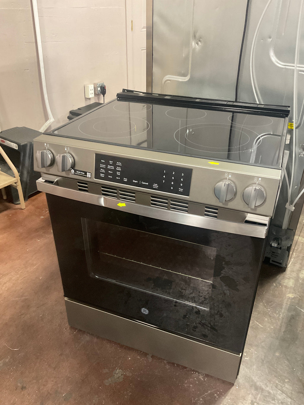 GE® ENERGY STAR® 30" Slide-In Electric Convection Range with No Preheat Air Fry and EasyWash™ Oven Tray