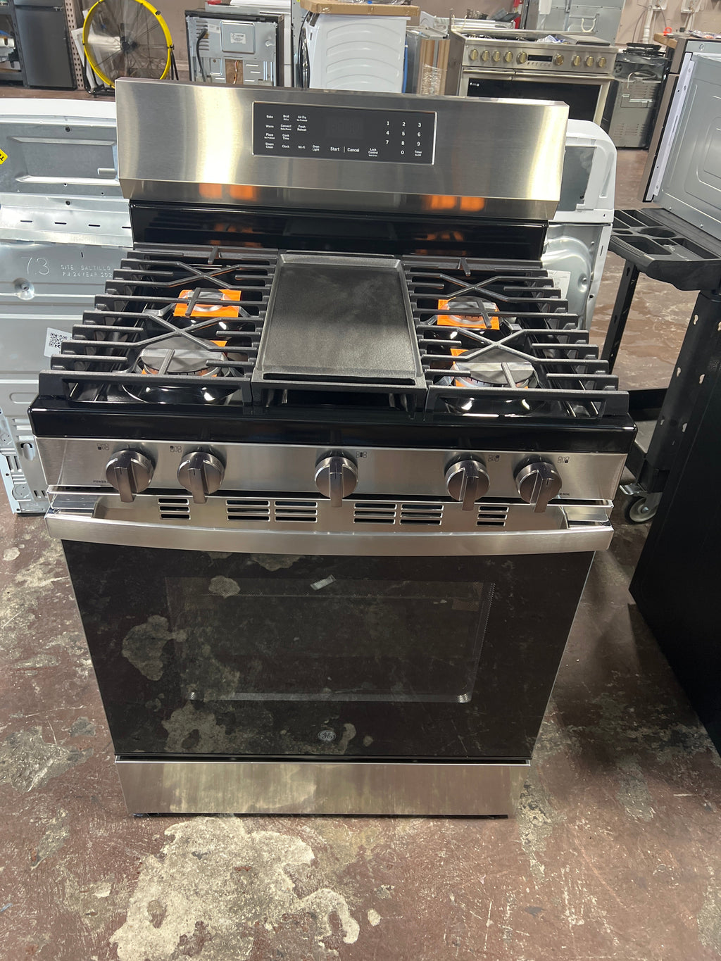 GE® 30" Free-Standing Gas Convection Range with No Preheat Air Fry and EasyWash™ Oven Tray