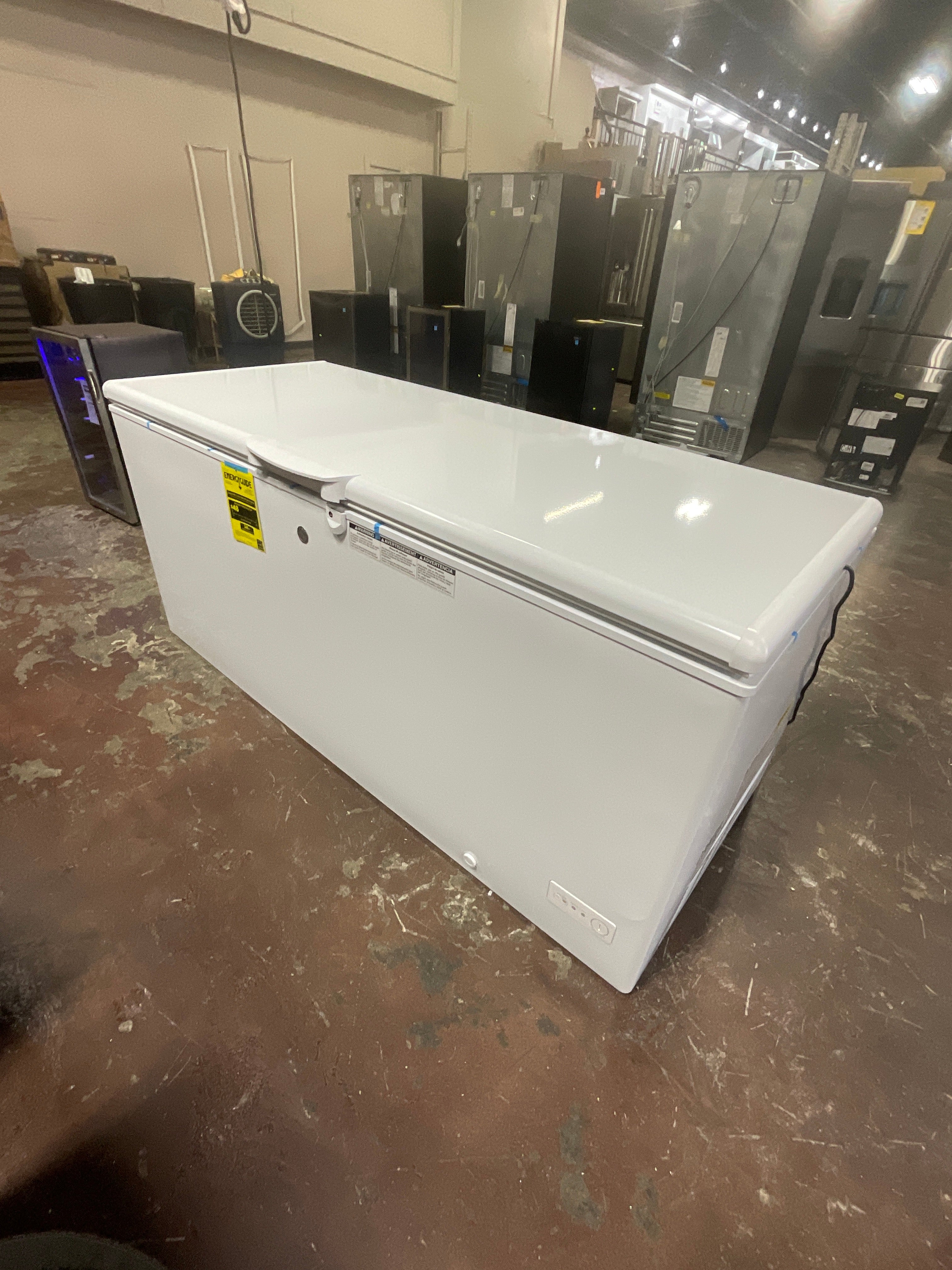 GE® ENERGY STAR® 21.7 Cu. Ft. Manual Defrost Chest Freezer