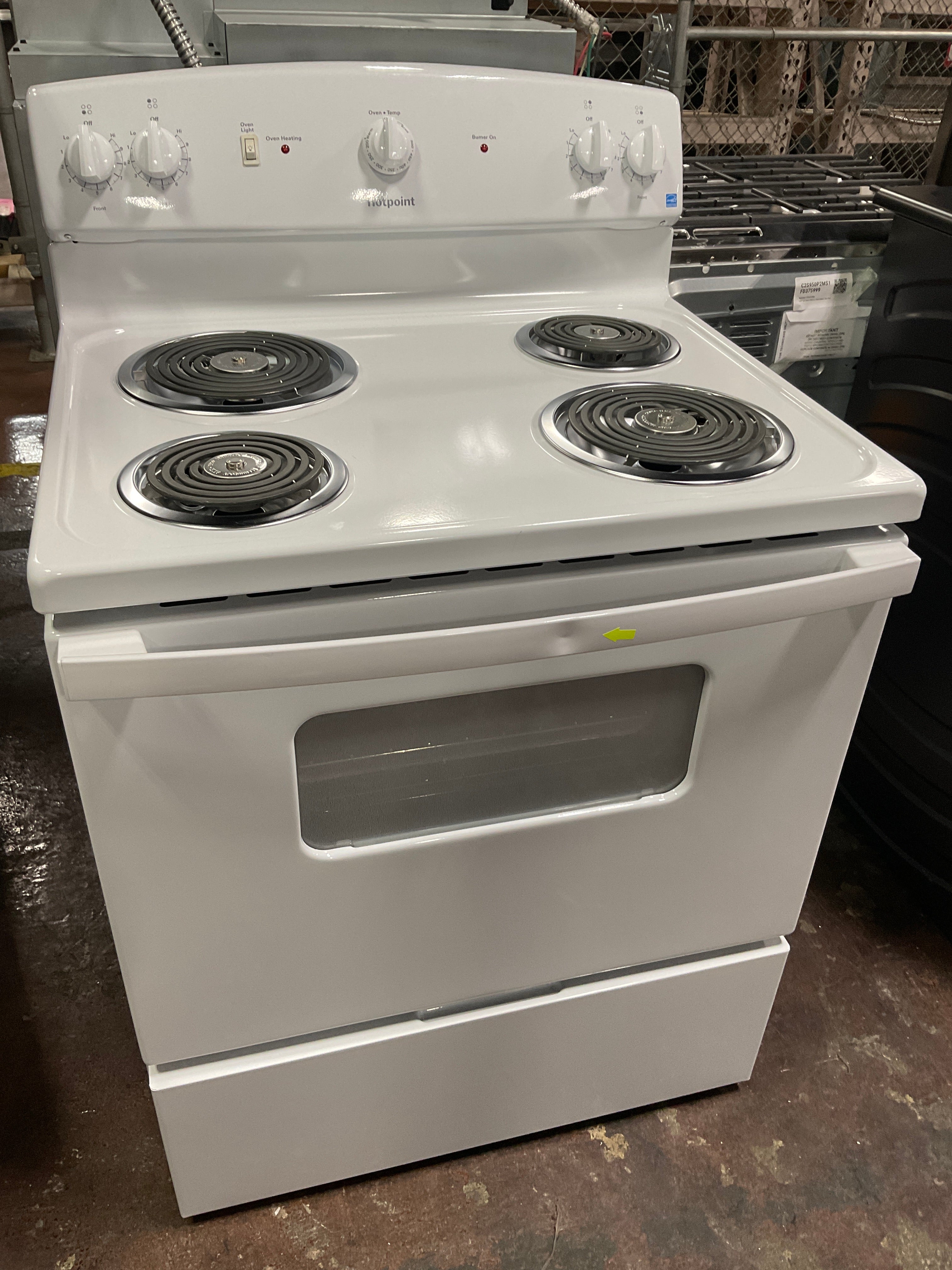 Hotpoint® ENERGY STAR® 30" Free-Standing Electric Range