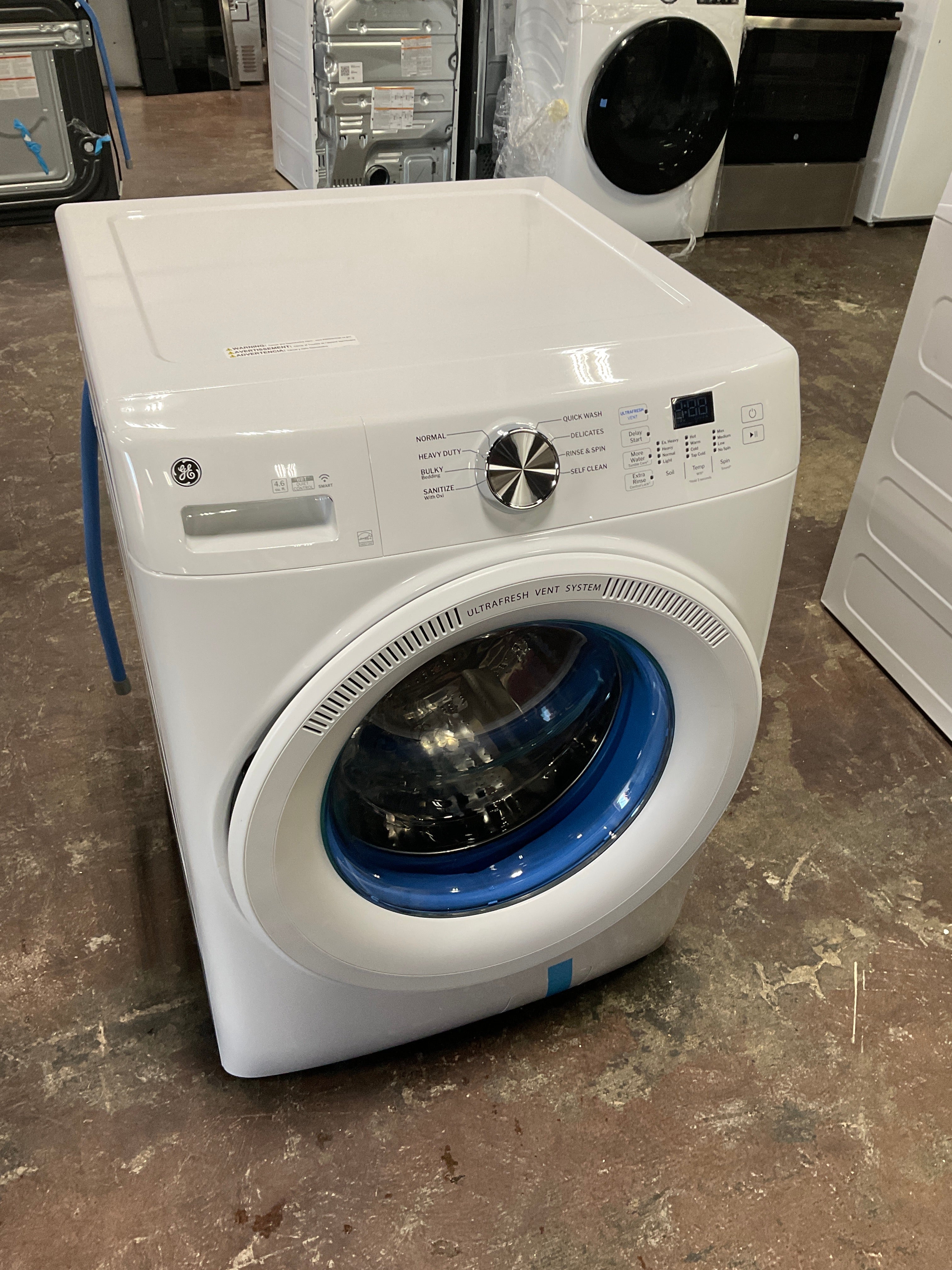 GE GE® ENERGY STAR® 4.6 cu. ft. Capacity Smart Front Load Washer with UltraFresh Vent System with OdorBlock™