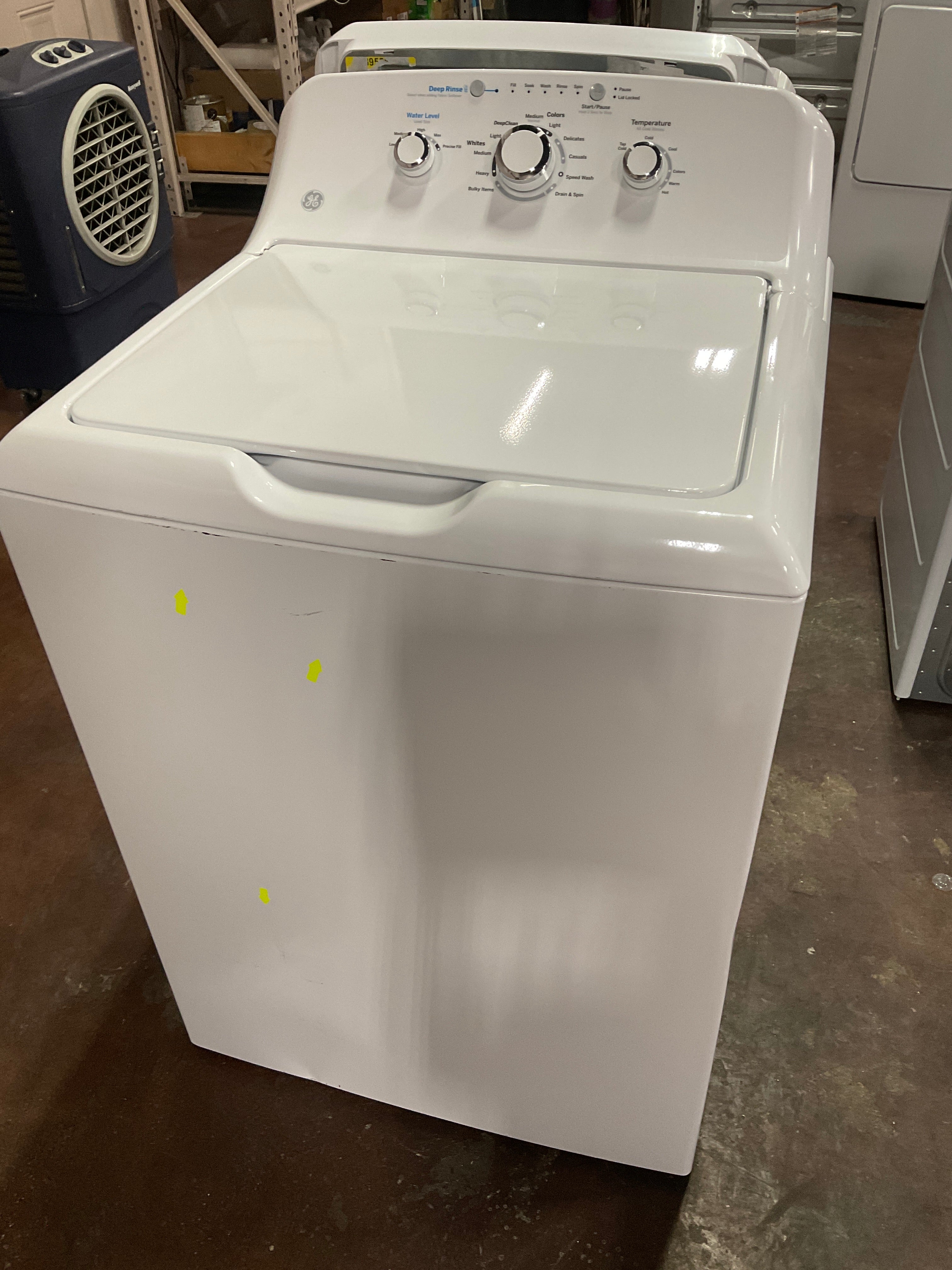 GE GE® 4.0 cu. ft. Capacity Washer with Stainless Steel Basket and Water Level Control