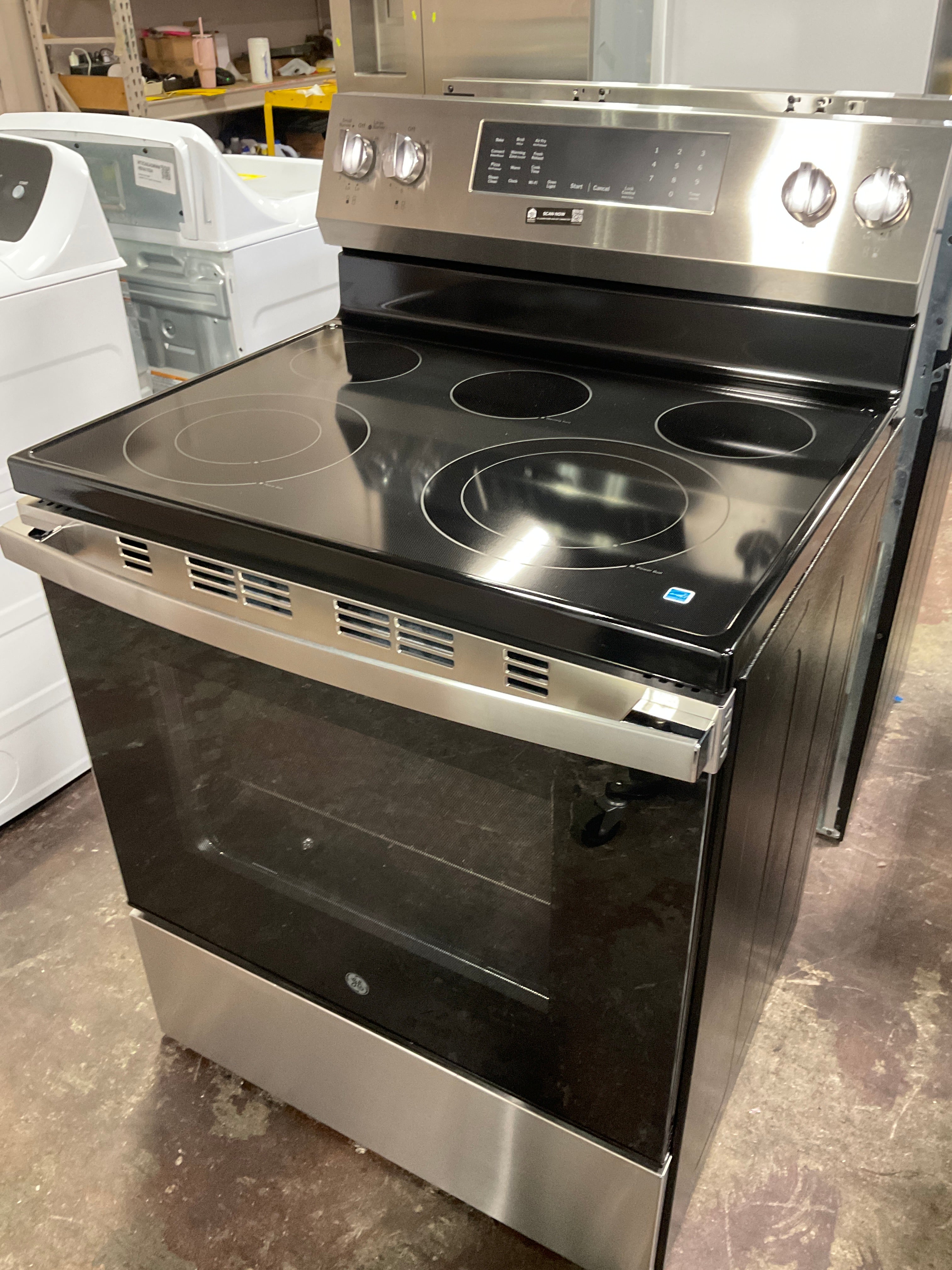 GE® ENERGY STAR® 30" Free-Standing Electric Convection Range with No Preheat Air Fry and EasyWash™ Oven Tray