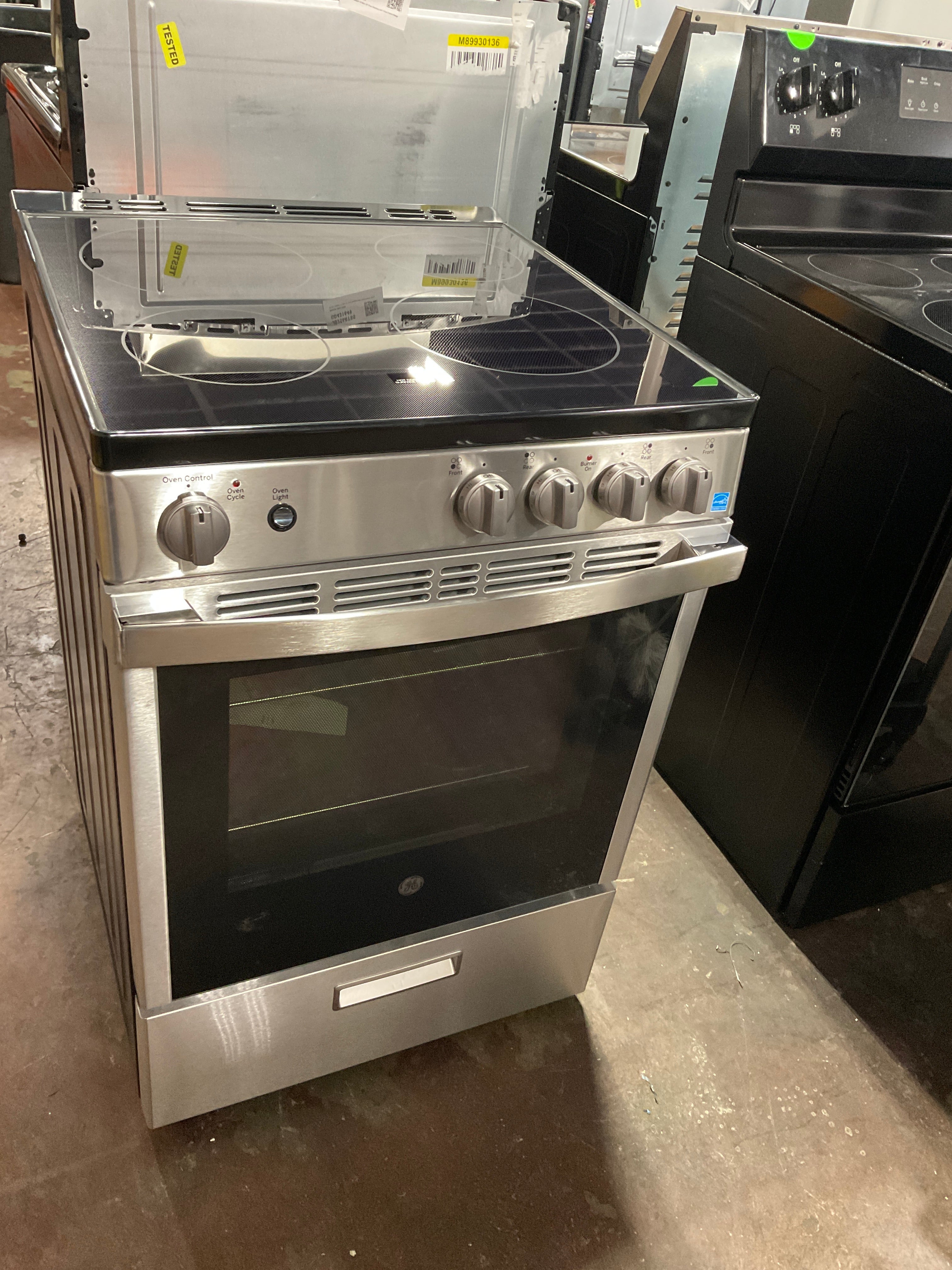 GE® ENERGY STAR® 24" Free-Standing/Slide-in Front Control Range with Steam Clean and Large Window